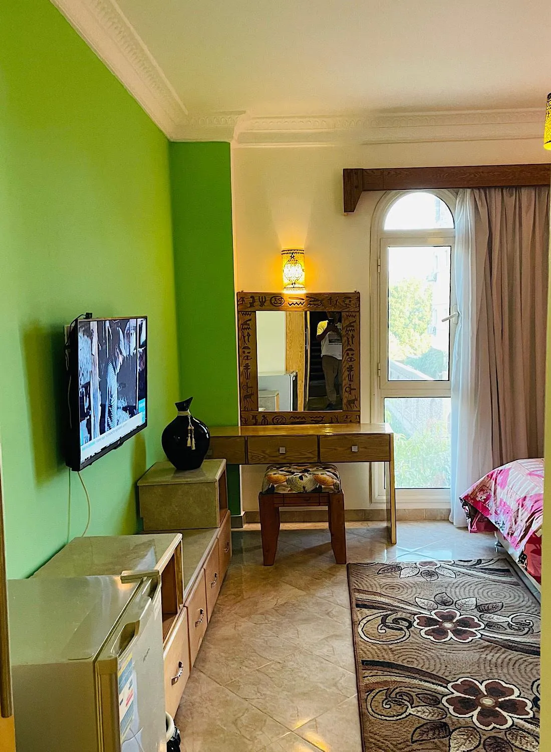 TV and multimedia in Jewel Howard Carter Hotel