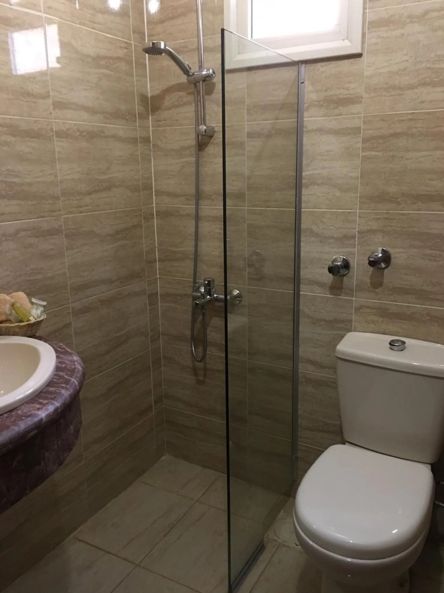 Bathroom in Jewel Howard Carter Hotel