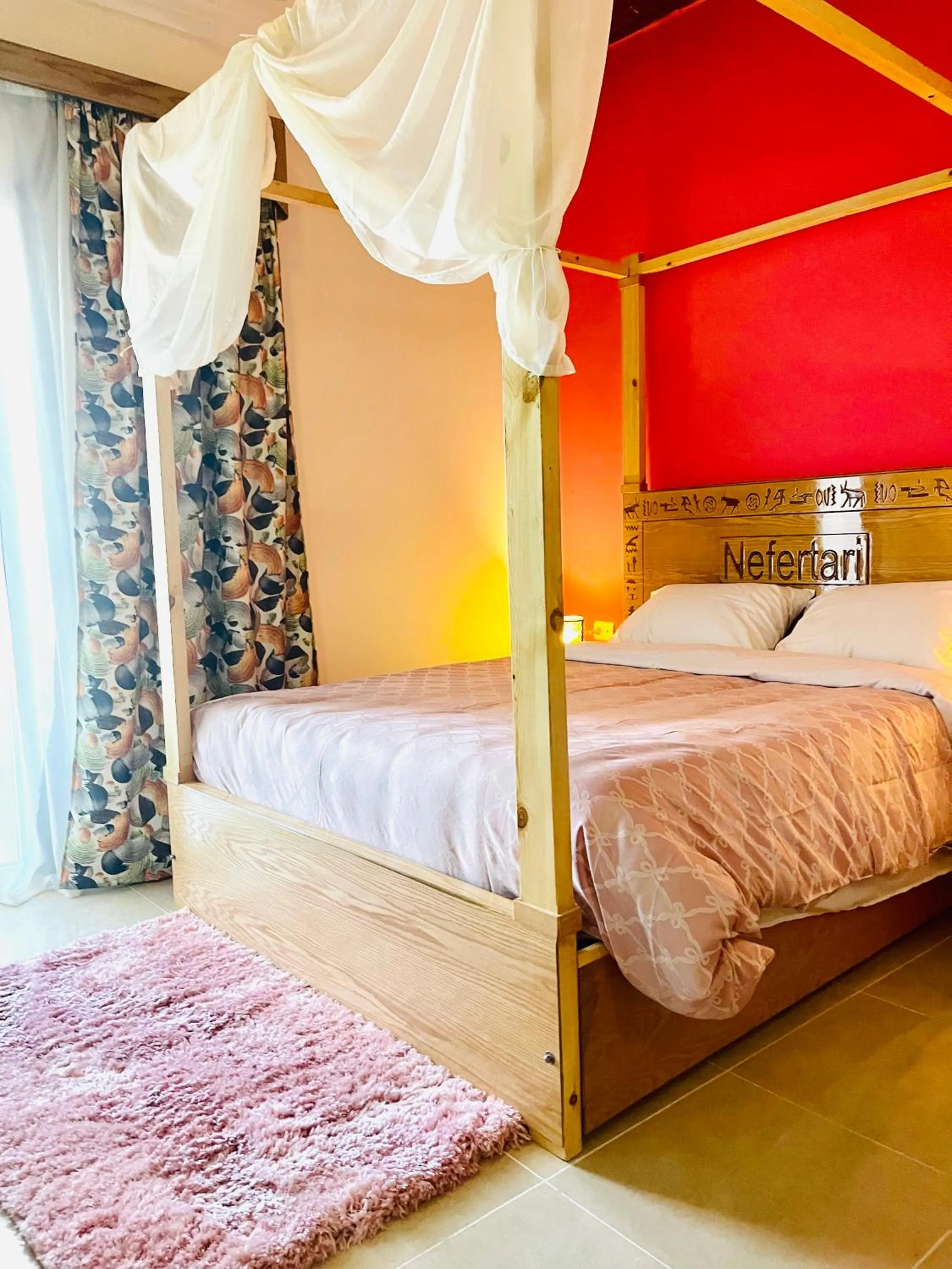 Bed in Jewel Howard Carter Hotel