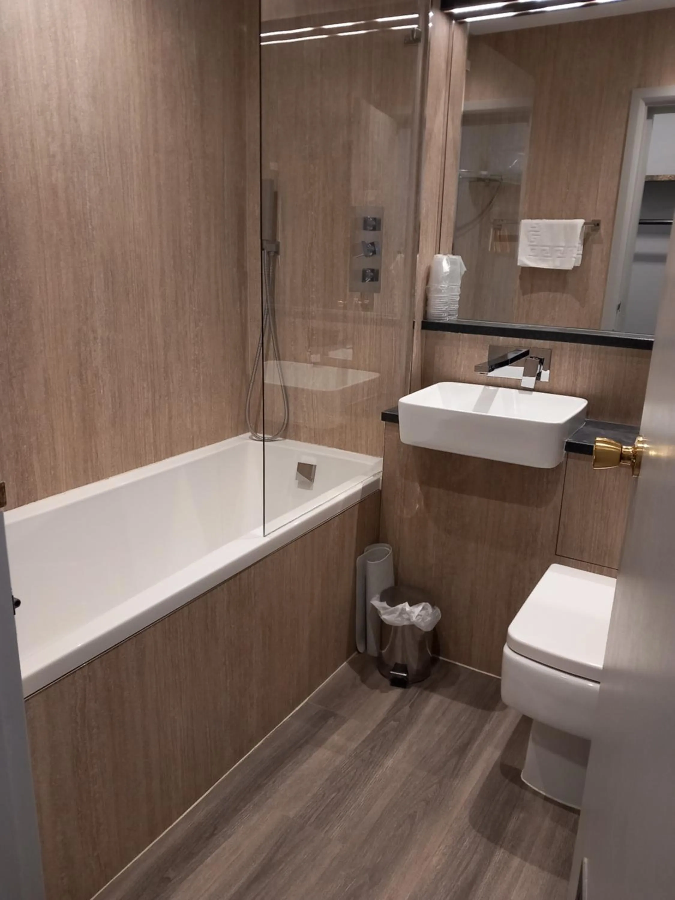 Bathroom in Sandown Park Lodge