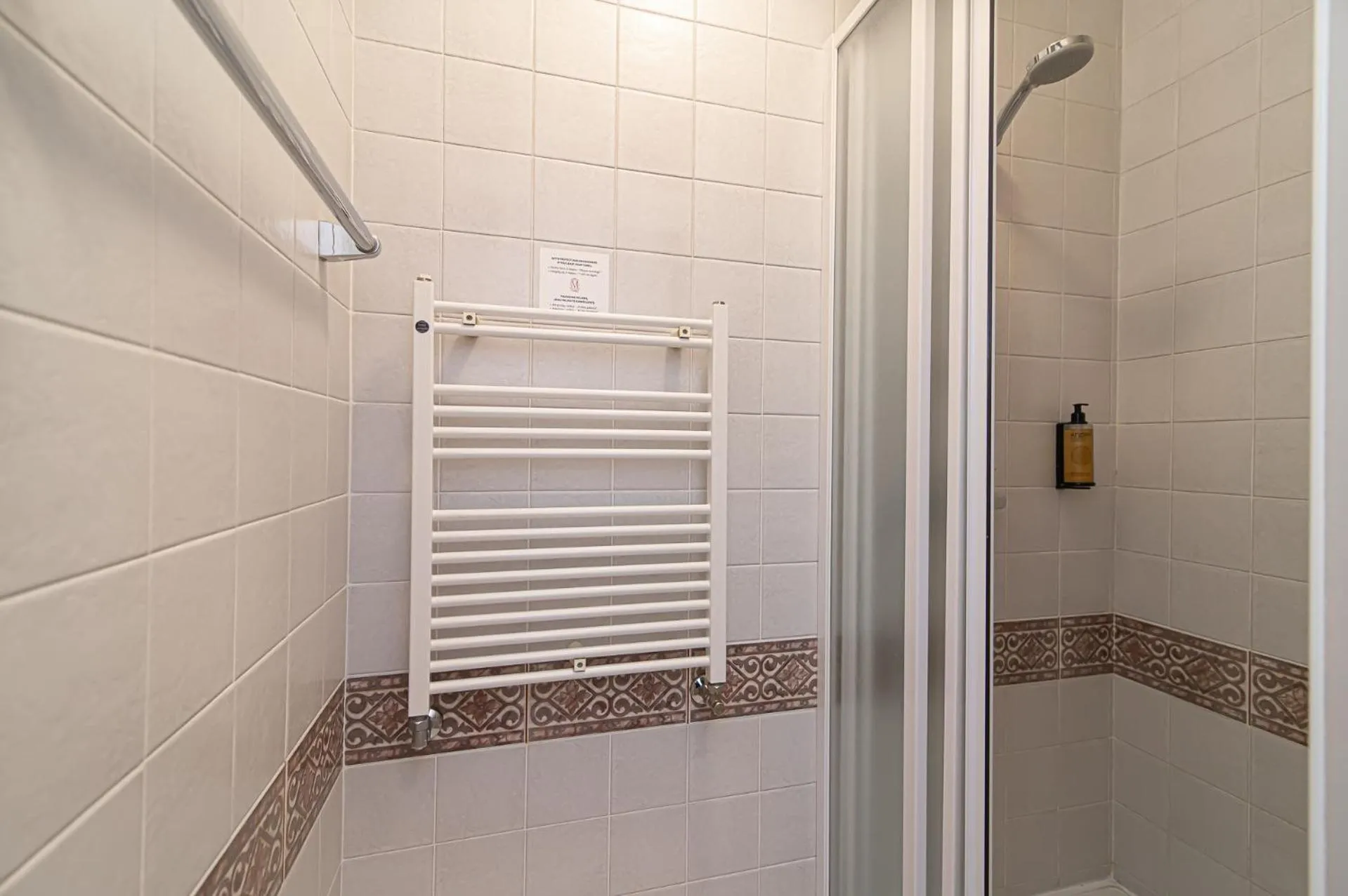 Shower in Domus Maria