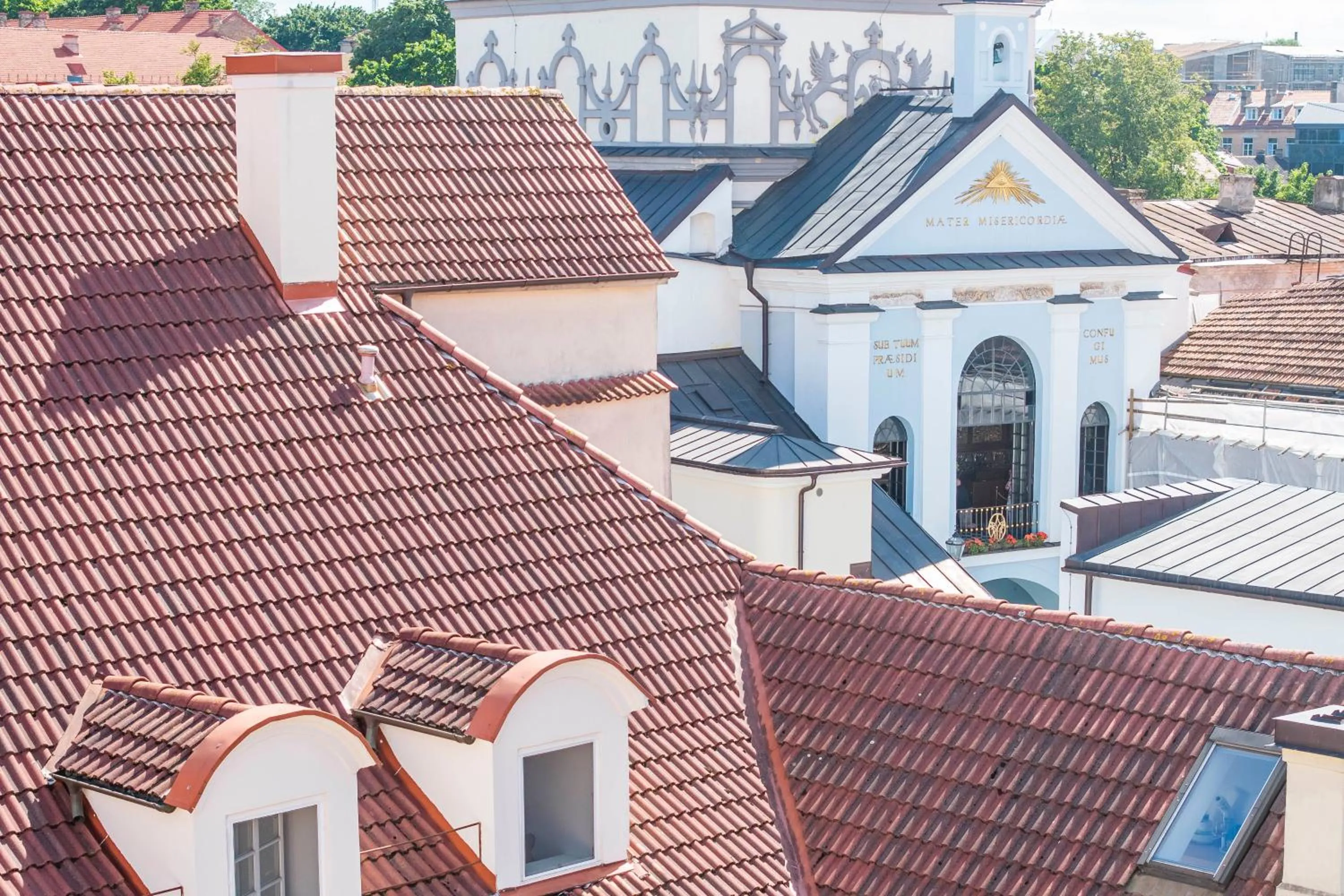 Property building in Domus Maria