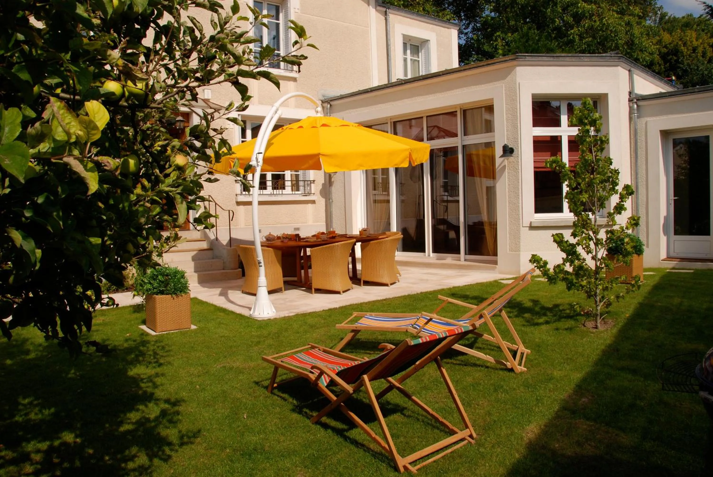 Property building in Chez Camille