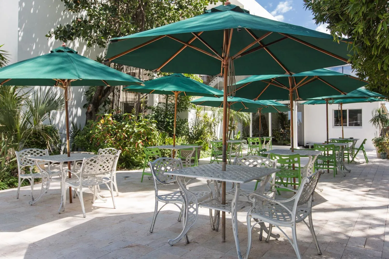 Patio in Premiere Hotel