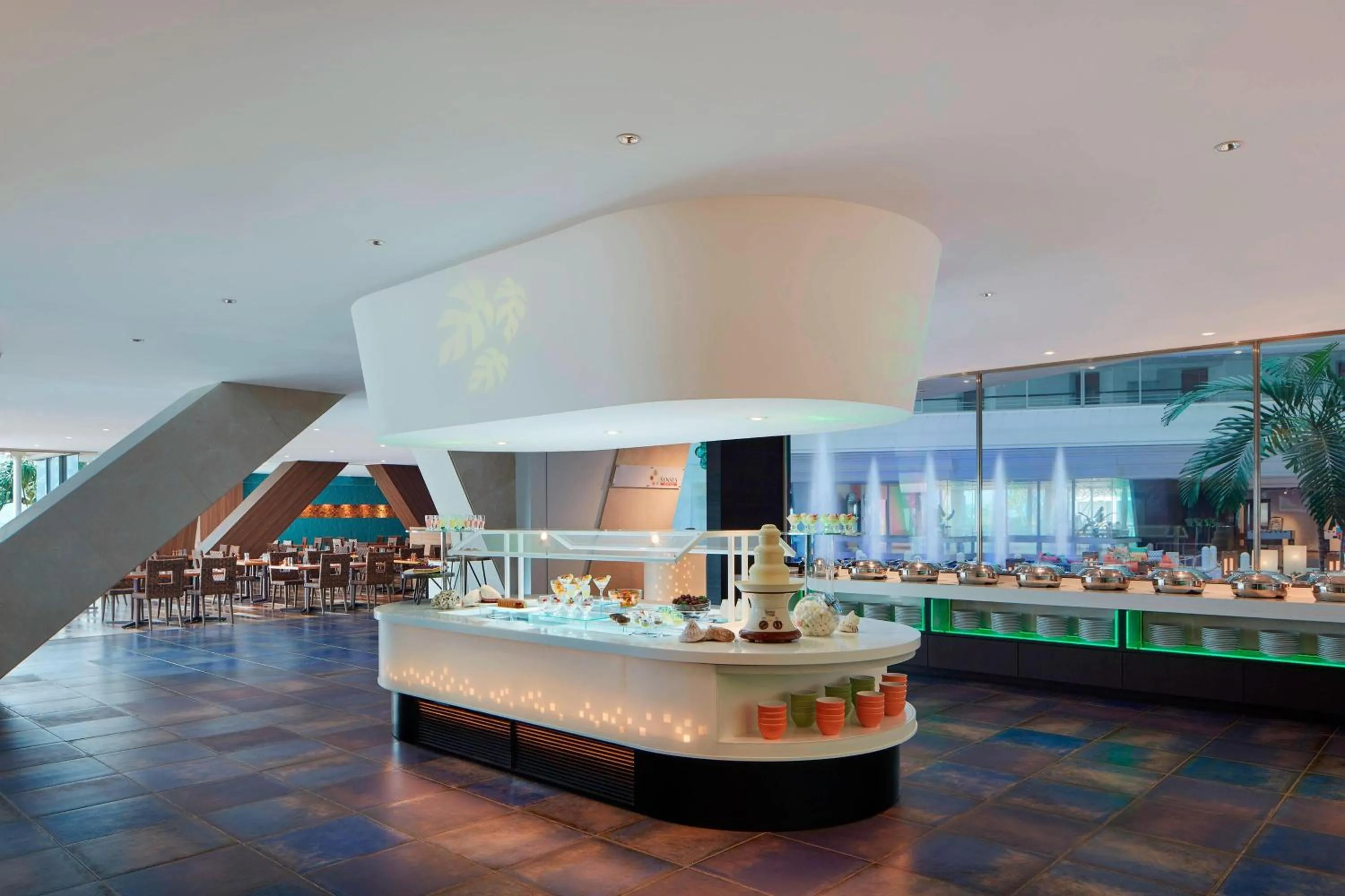 Restaurant/places to eat in Sheraton Okinawa Sunmarina Resort