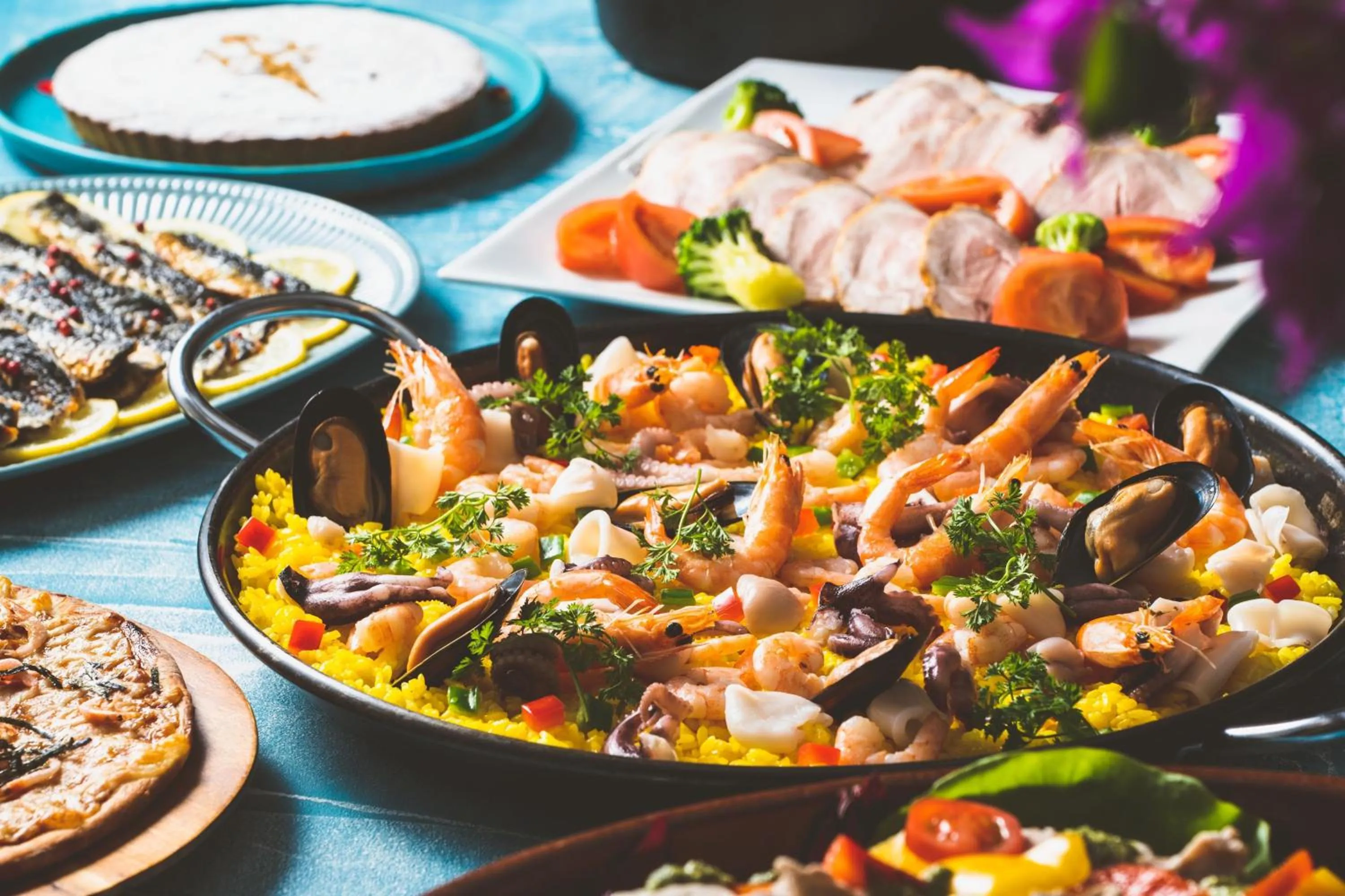 Restaurant/places to eat in Sheraton Okinawa Sunmarina Resort