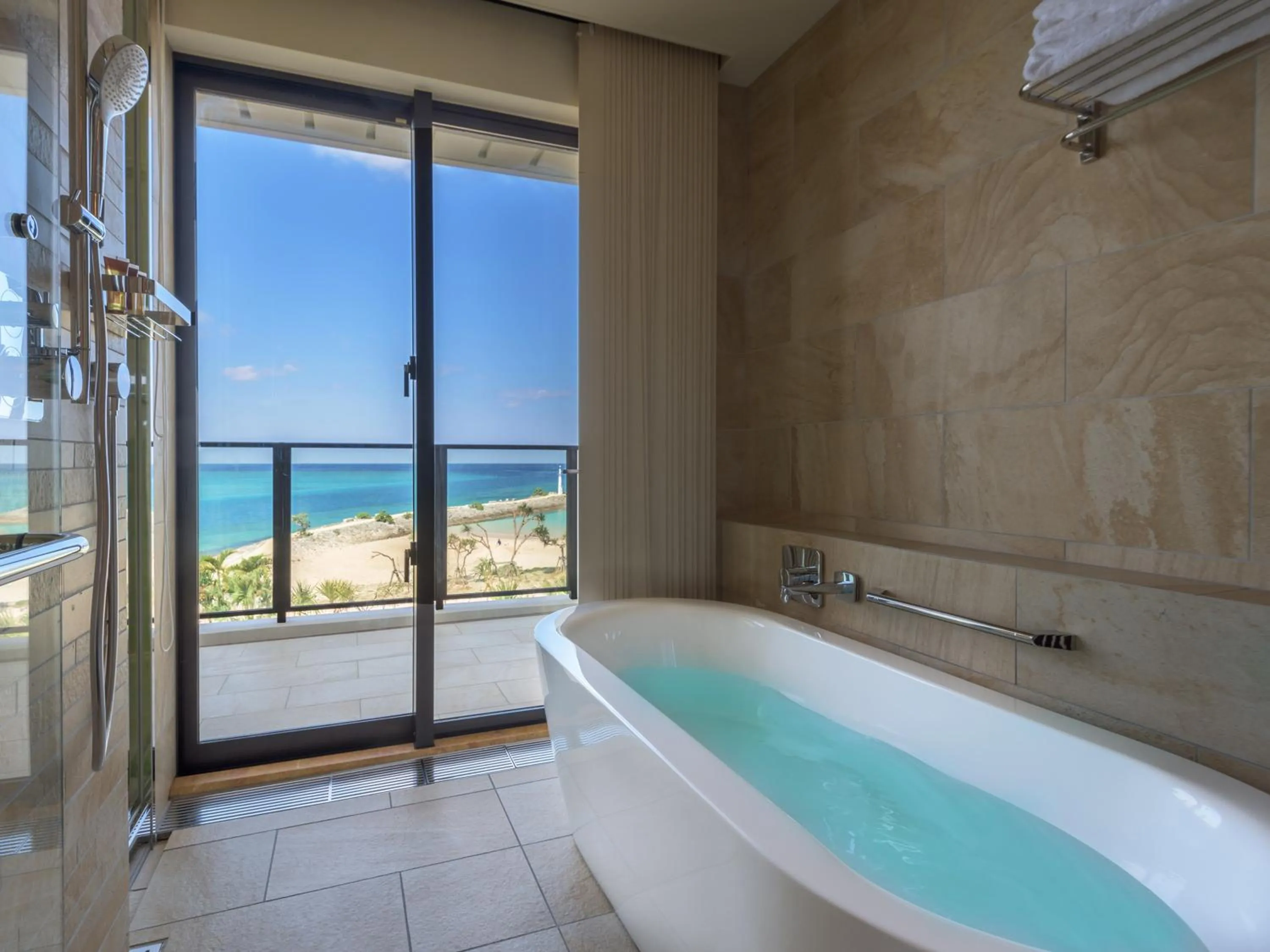 Bathroom in Sheraton Okinawa Sunmarina Resort