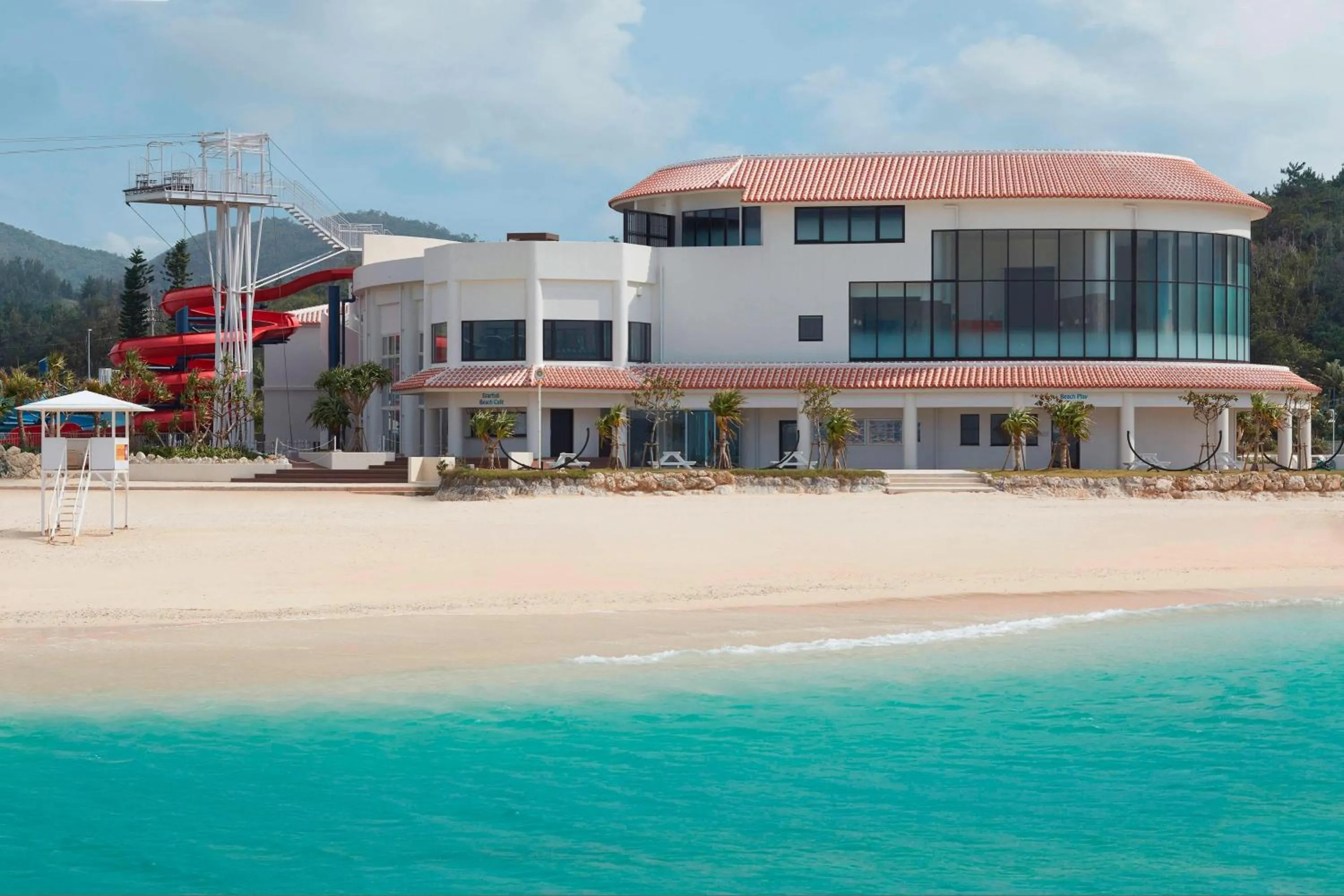 Restaurant/places to eat in Sheraton Okinawa Sunmarina Resort