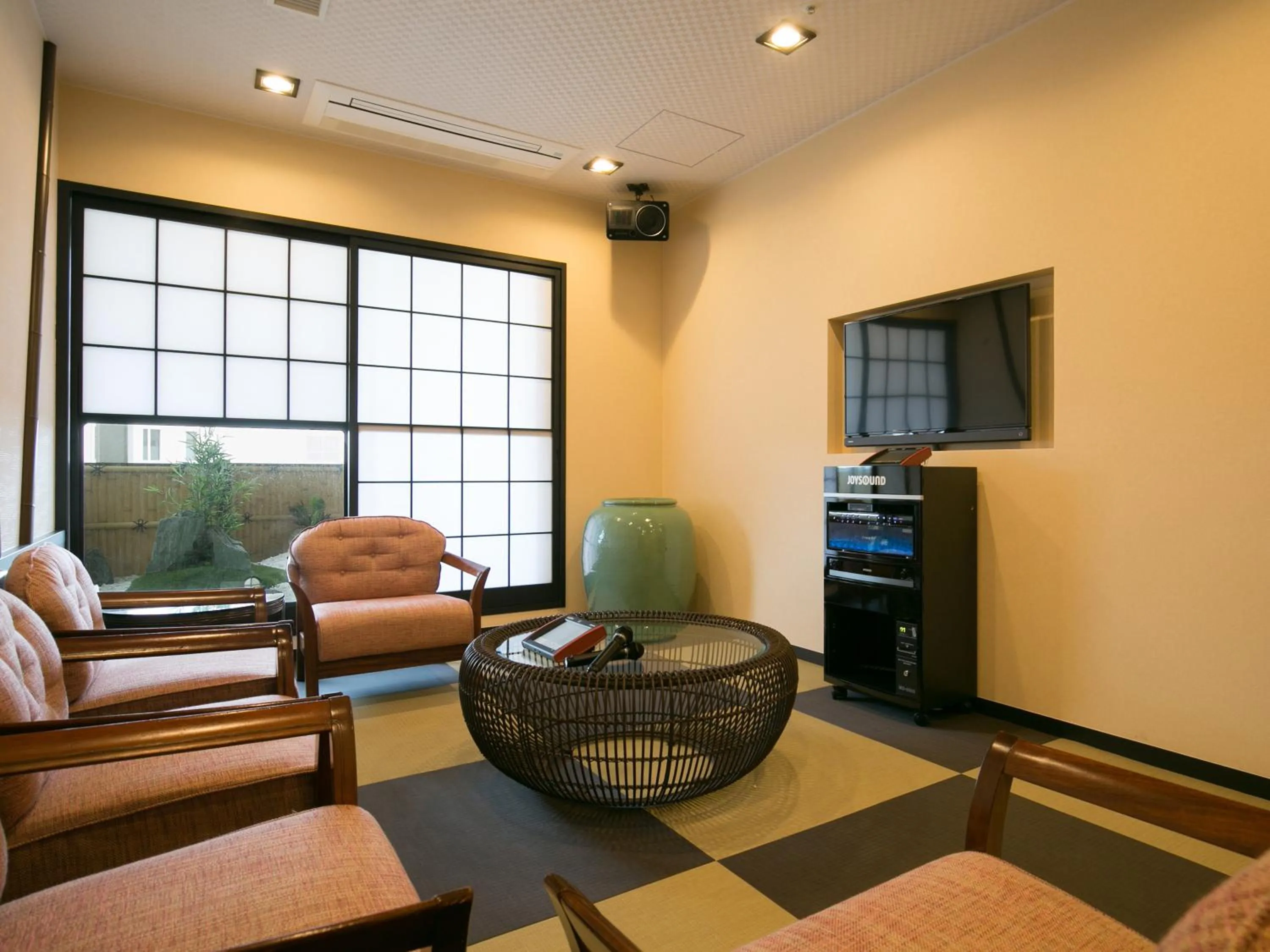 Karaoke in Sheraton Okinawa Sunmarina Resort