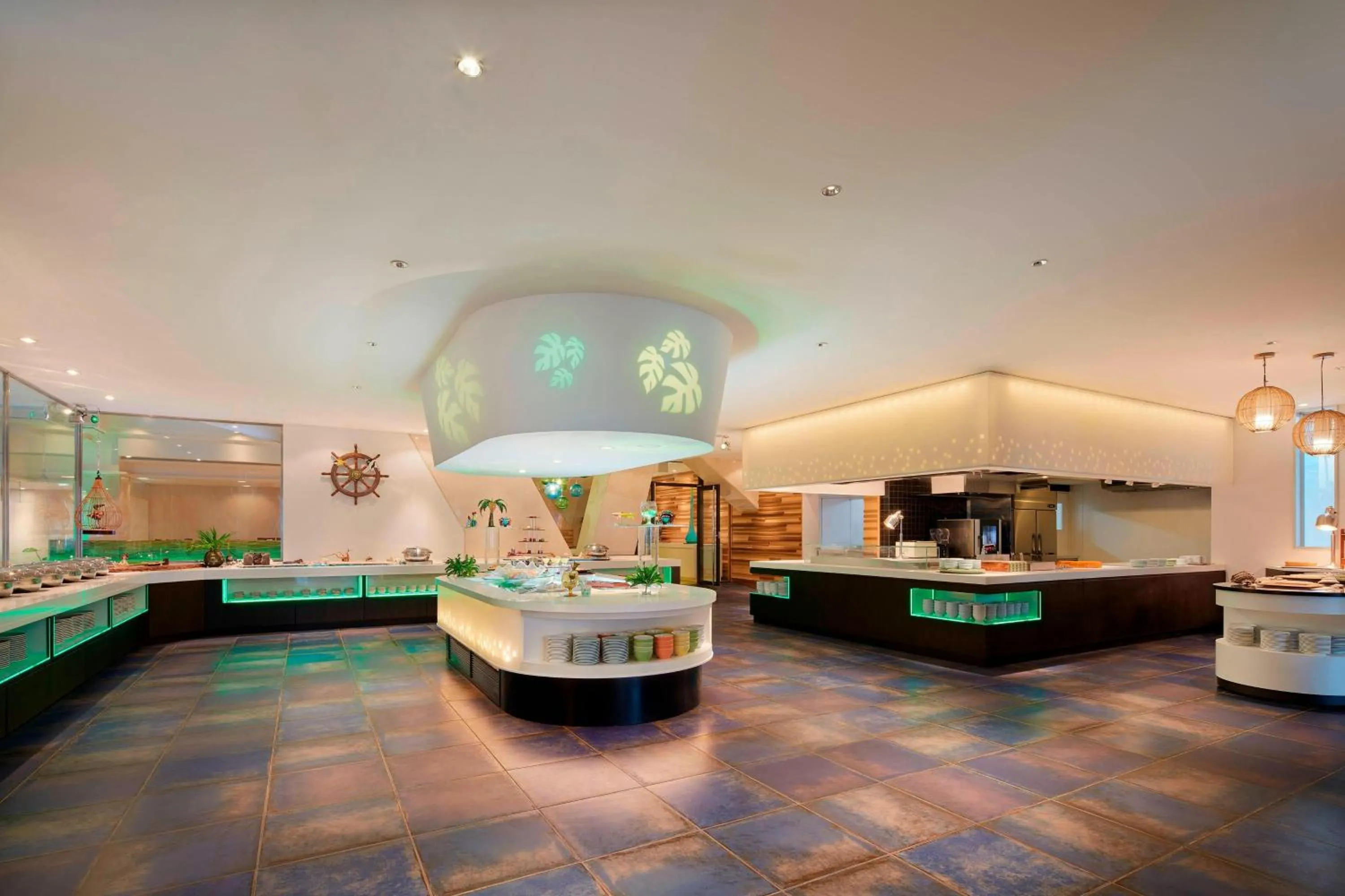 Restaurant/places to eat in Sheraton Okinawa Sunmarina Resort