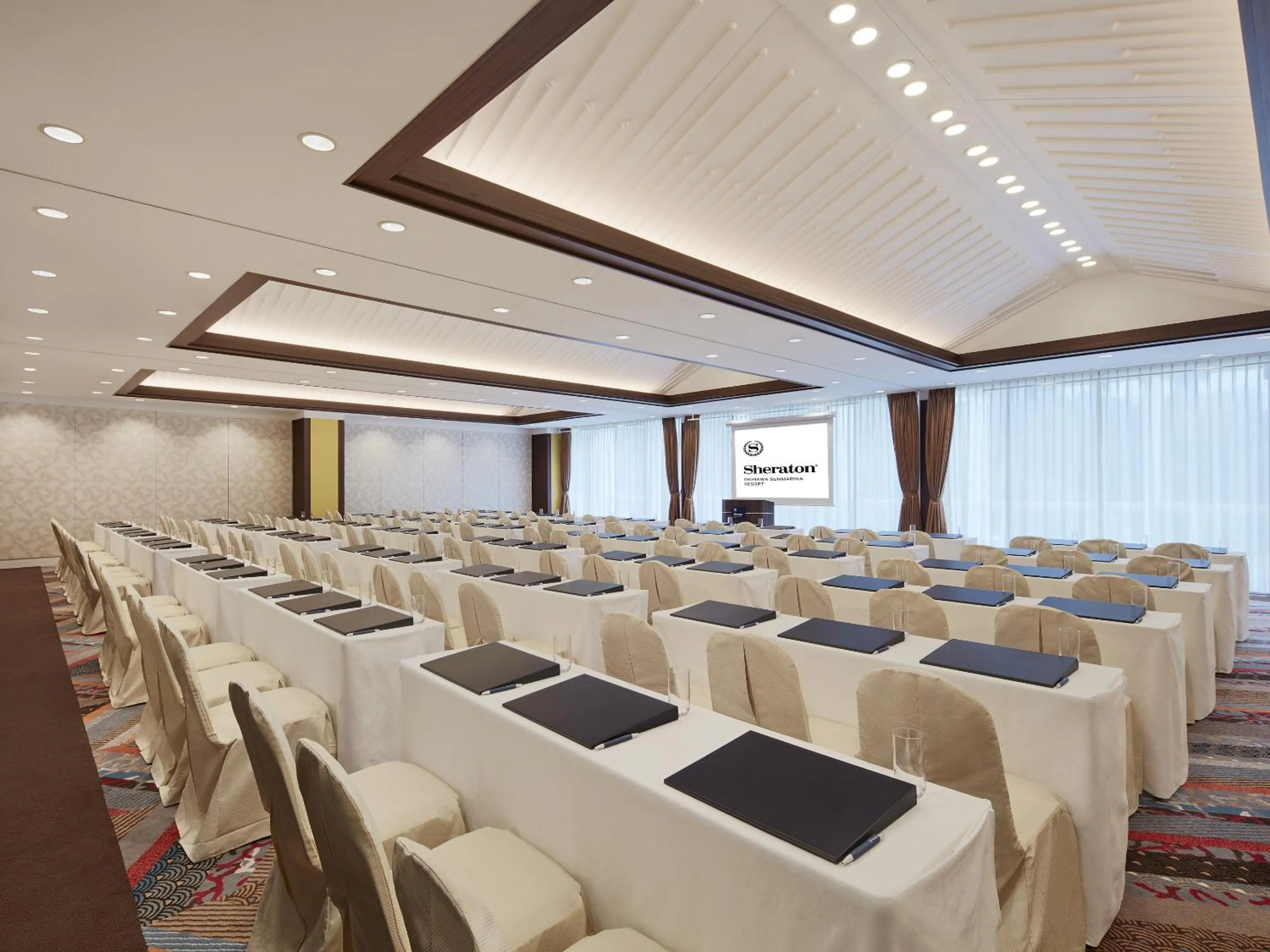 Banquet/Function facilities in Sheraton Okinawa Sunmarina Resort