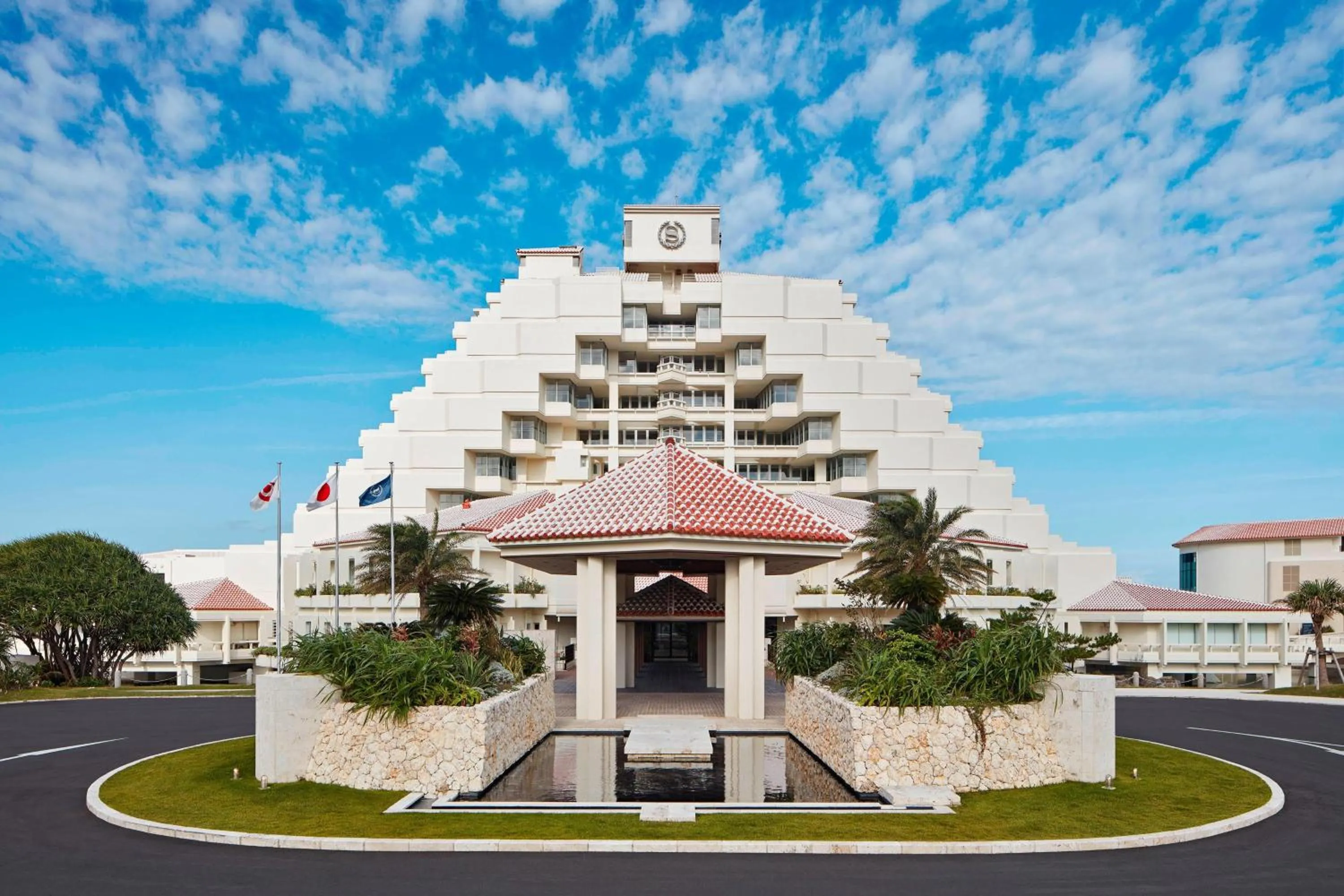 Property building in Sheraton Okinawa Sunmarina Resort