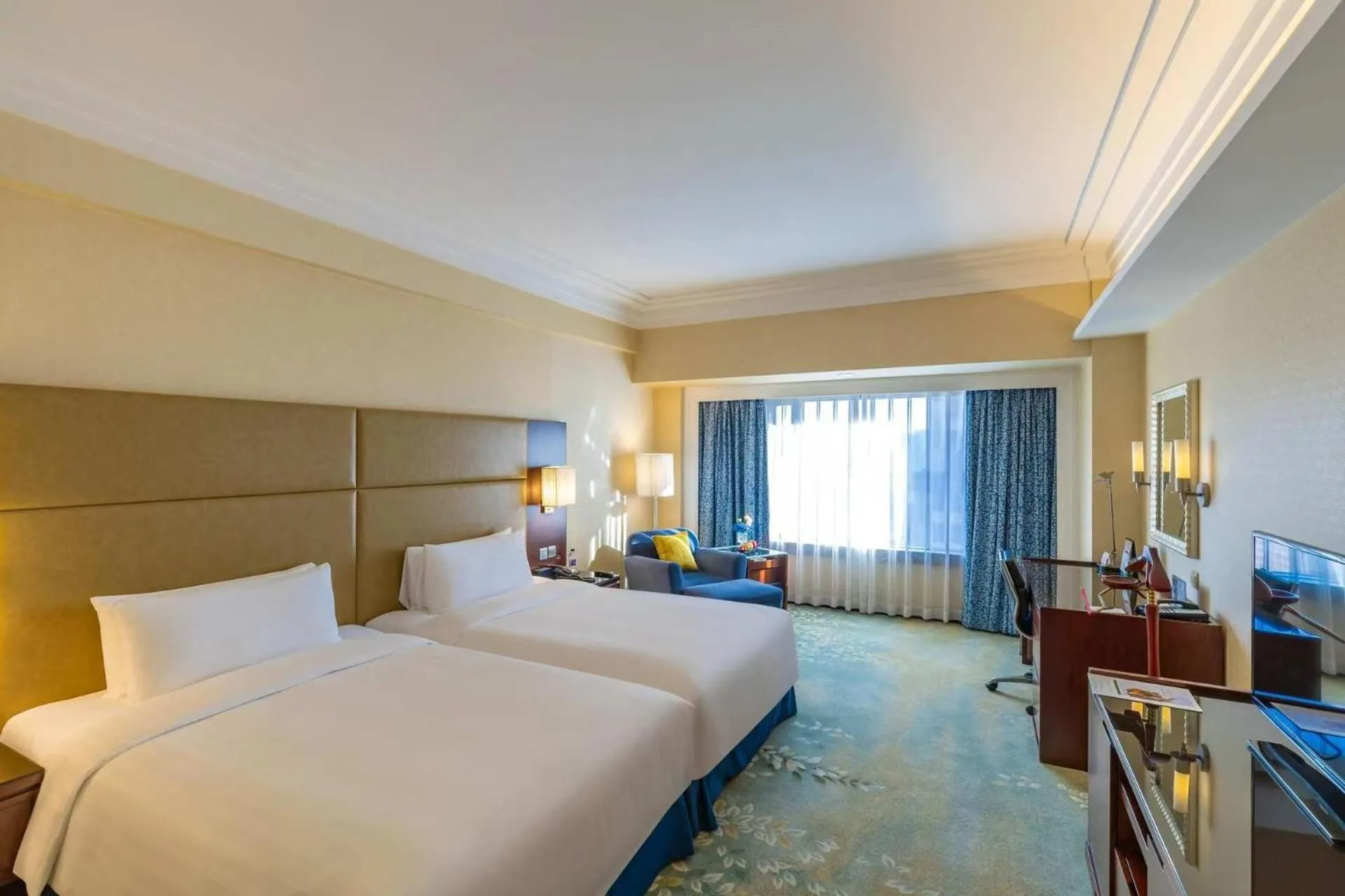 Bed in Shangri-La Dalian