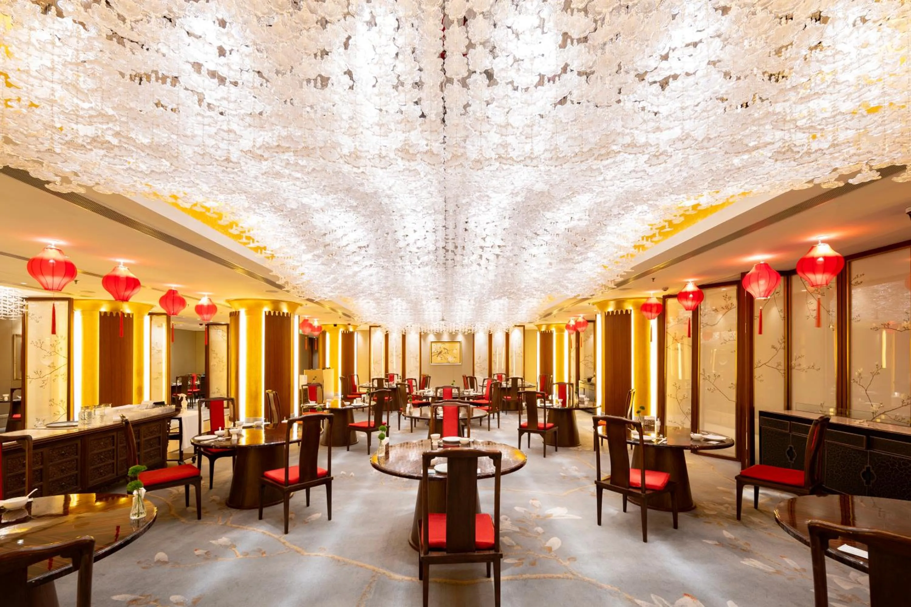 Restaurant/places to eat in Shangri-La Dalian