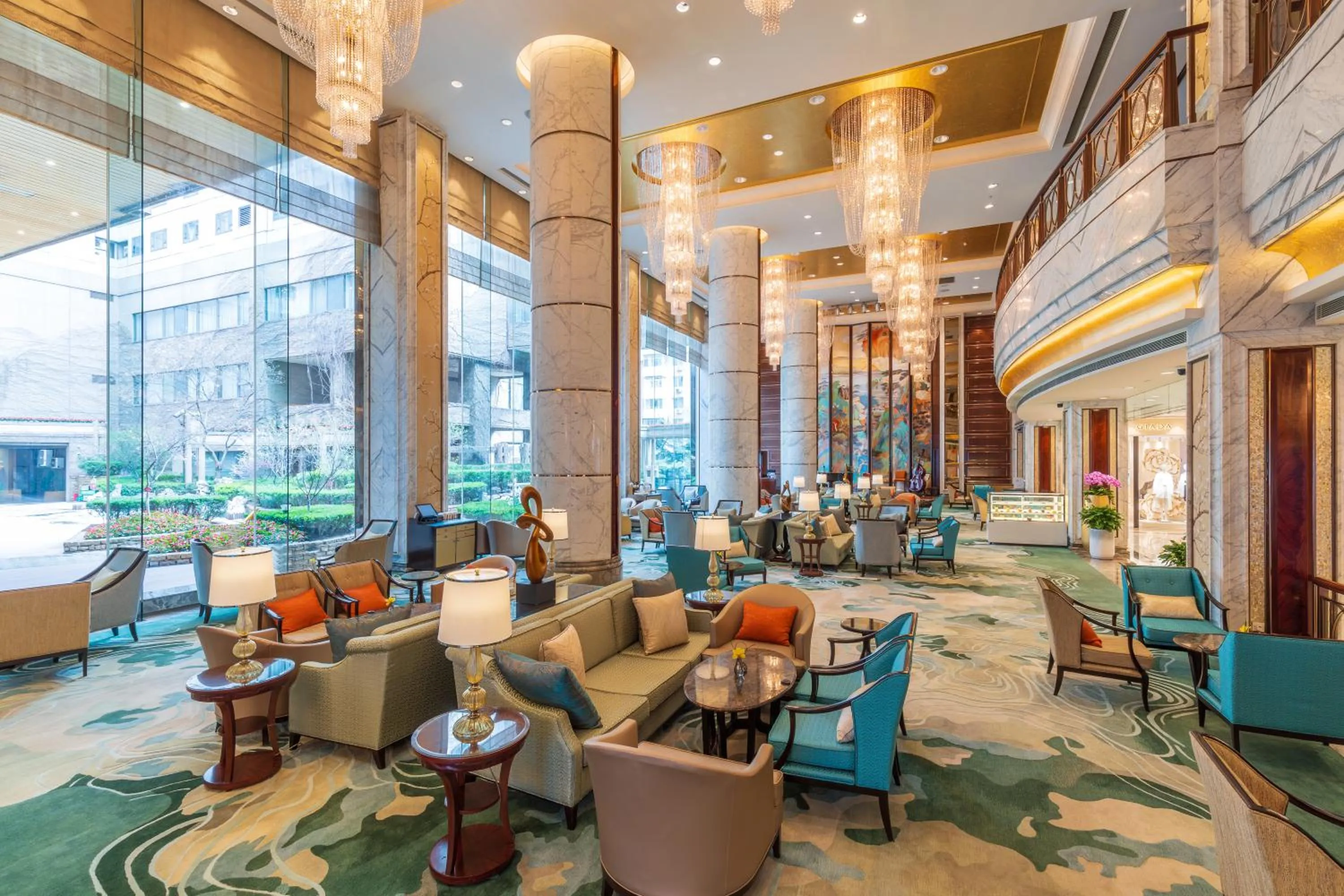 Restaurant/places to eat in Shangri-La Dalian