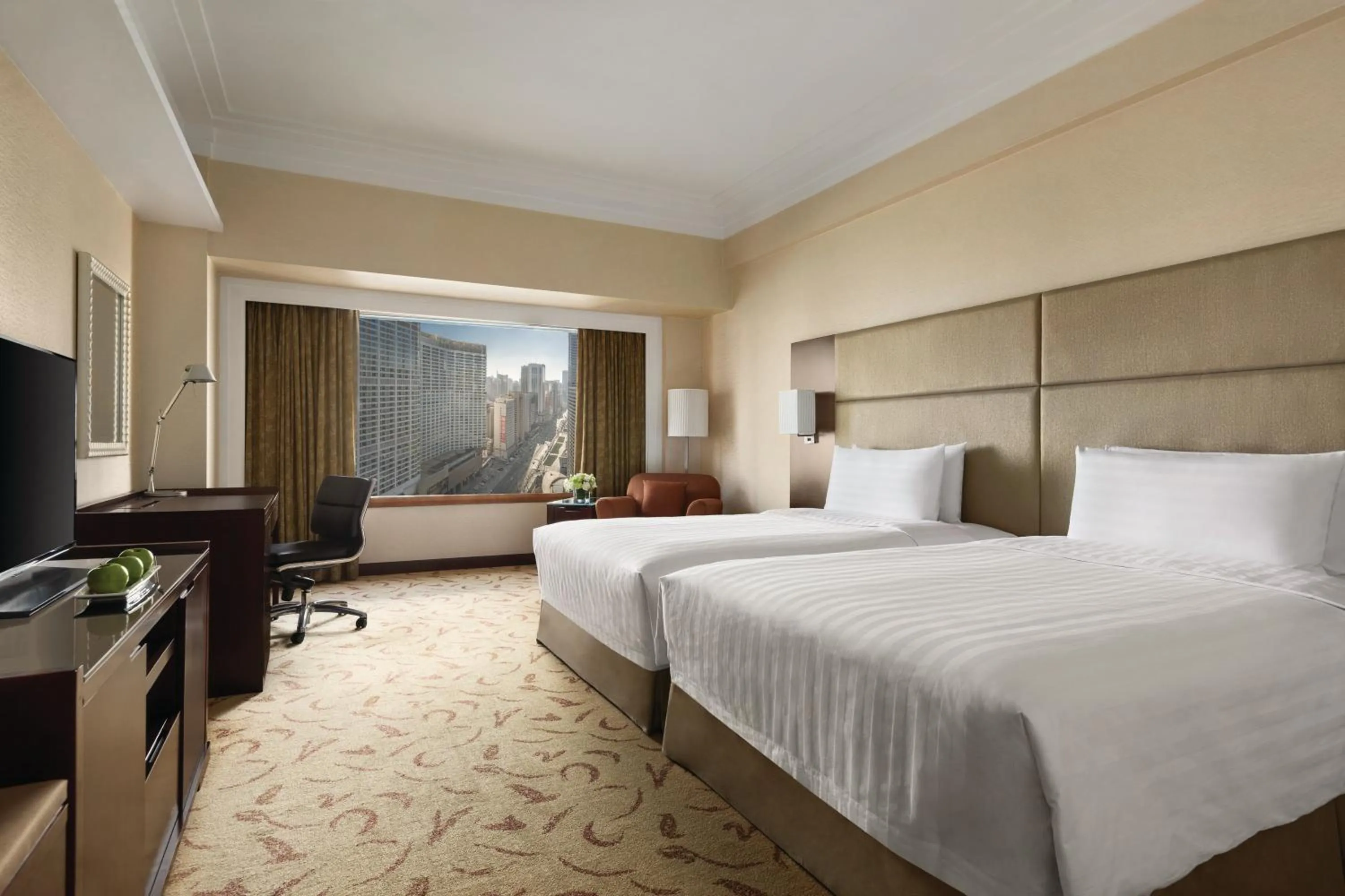 Bed in Shangri-La Dalian