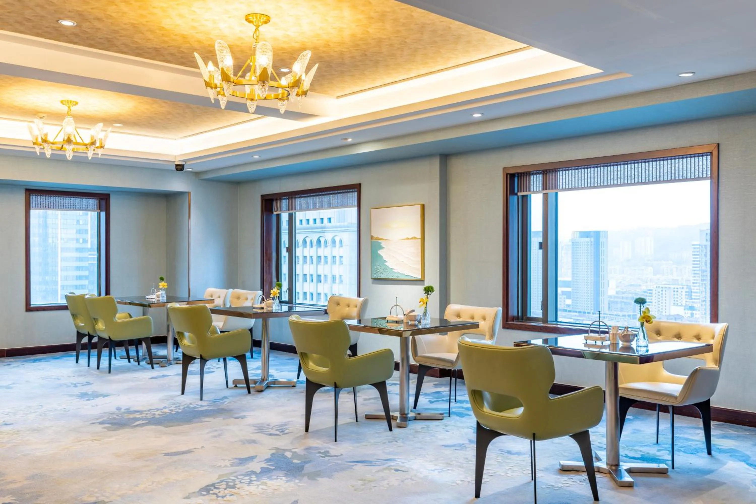 Restaurant/places to eat in Shangri-La Dalian