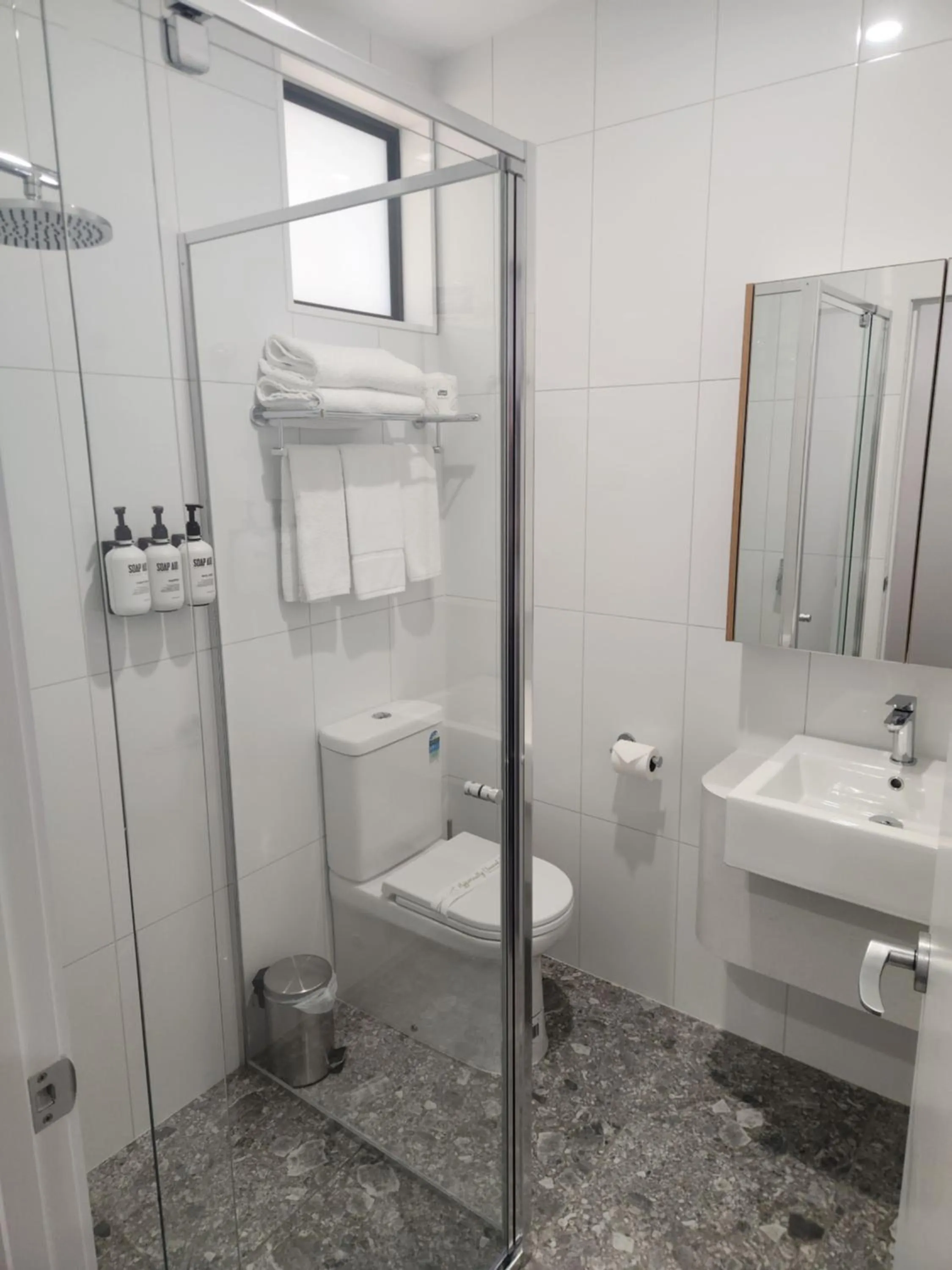 Bathroom in Econo Lodge Mildura