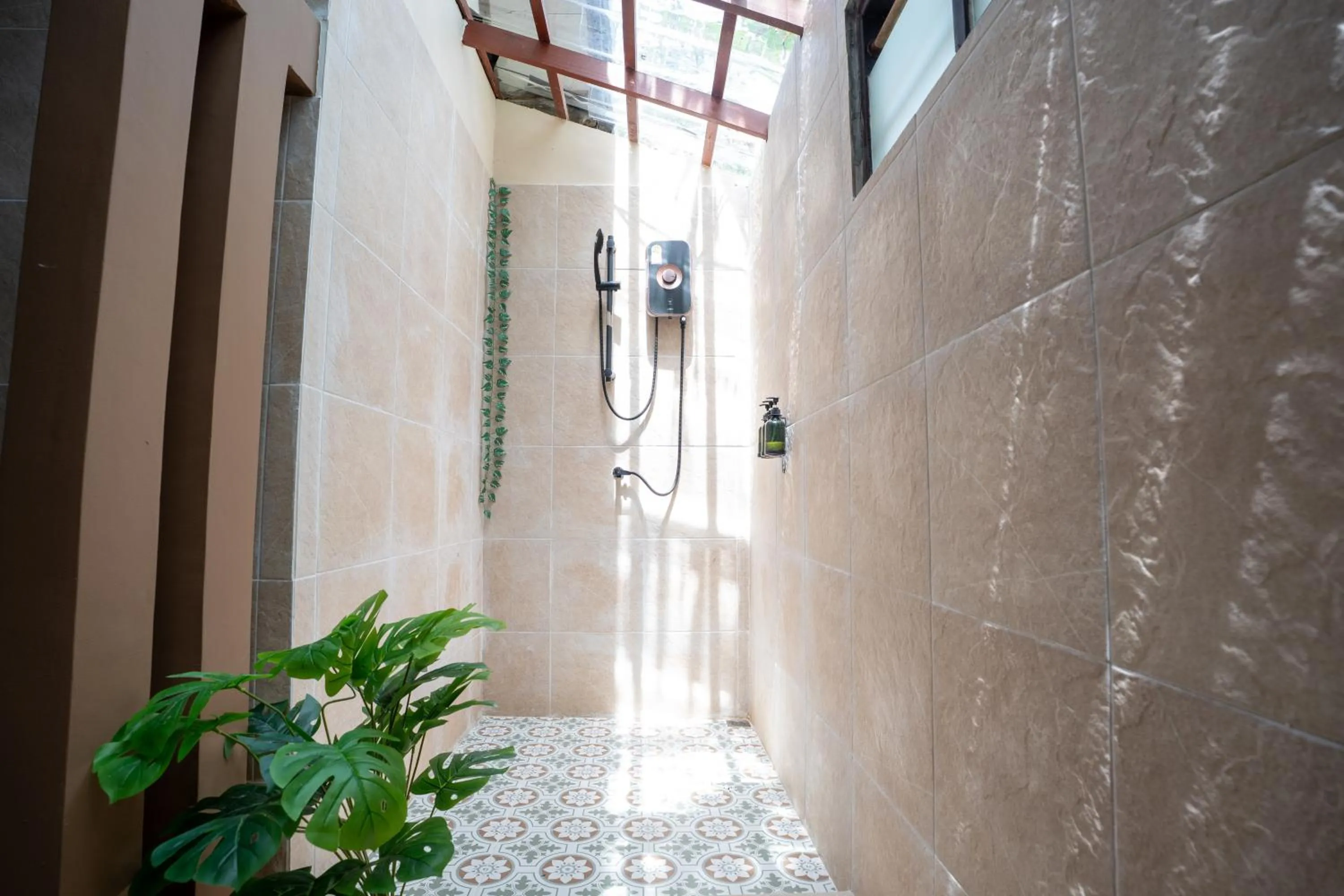 Lanta Riviera Beach Resort