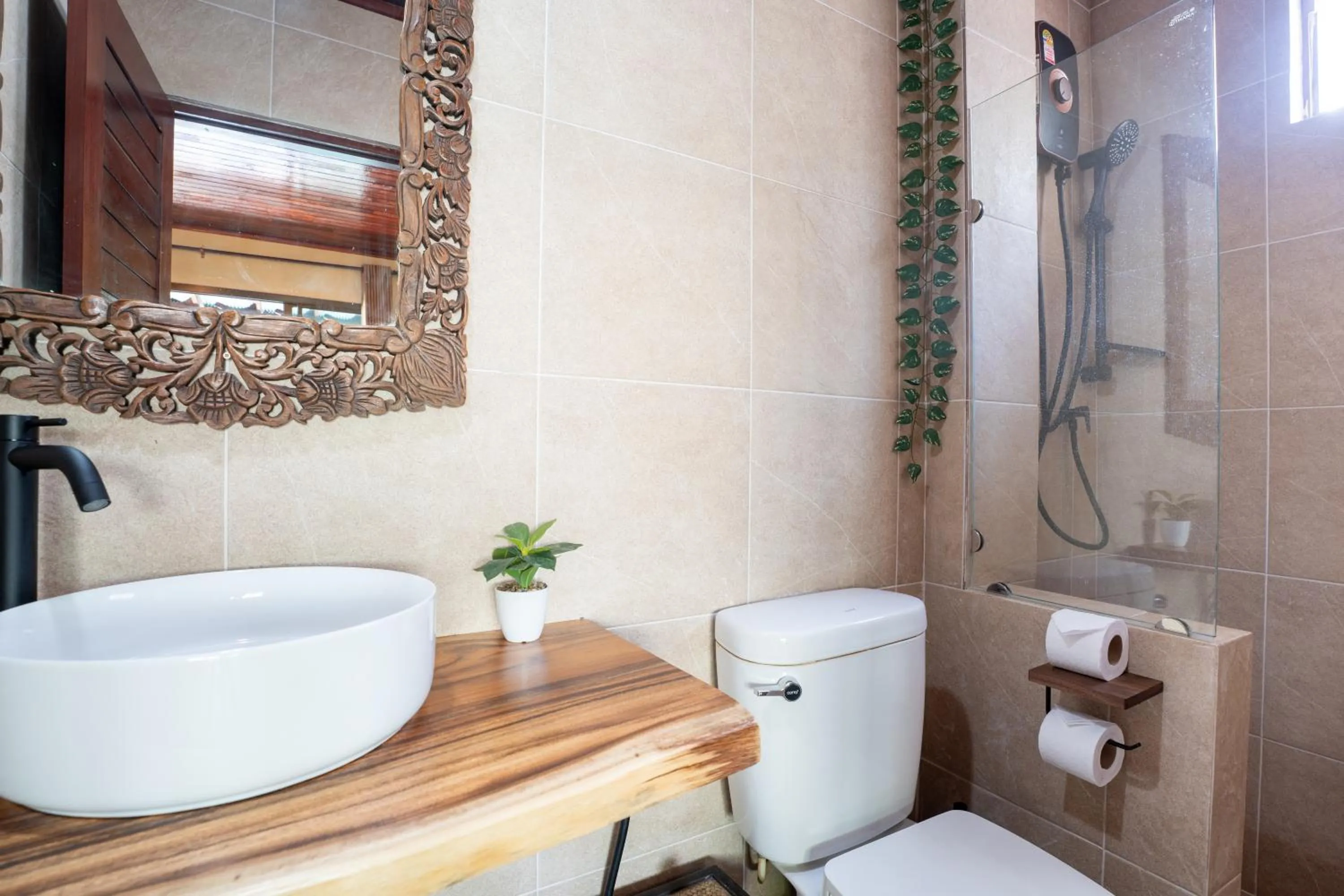 Shower in Lanta Riviera Beach Resort