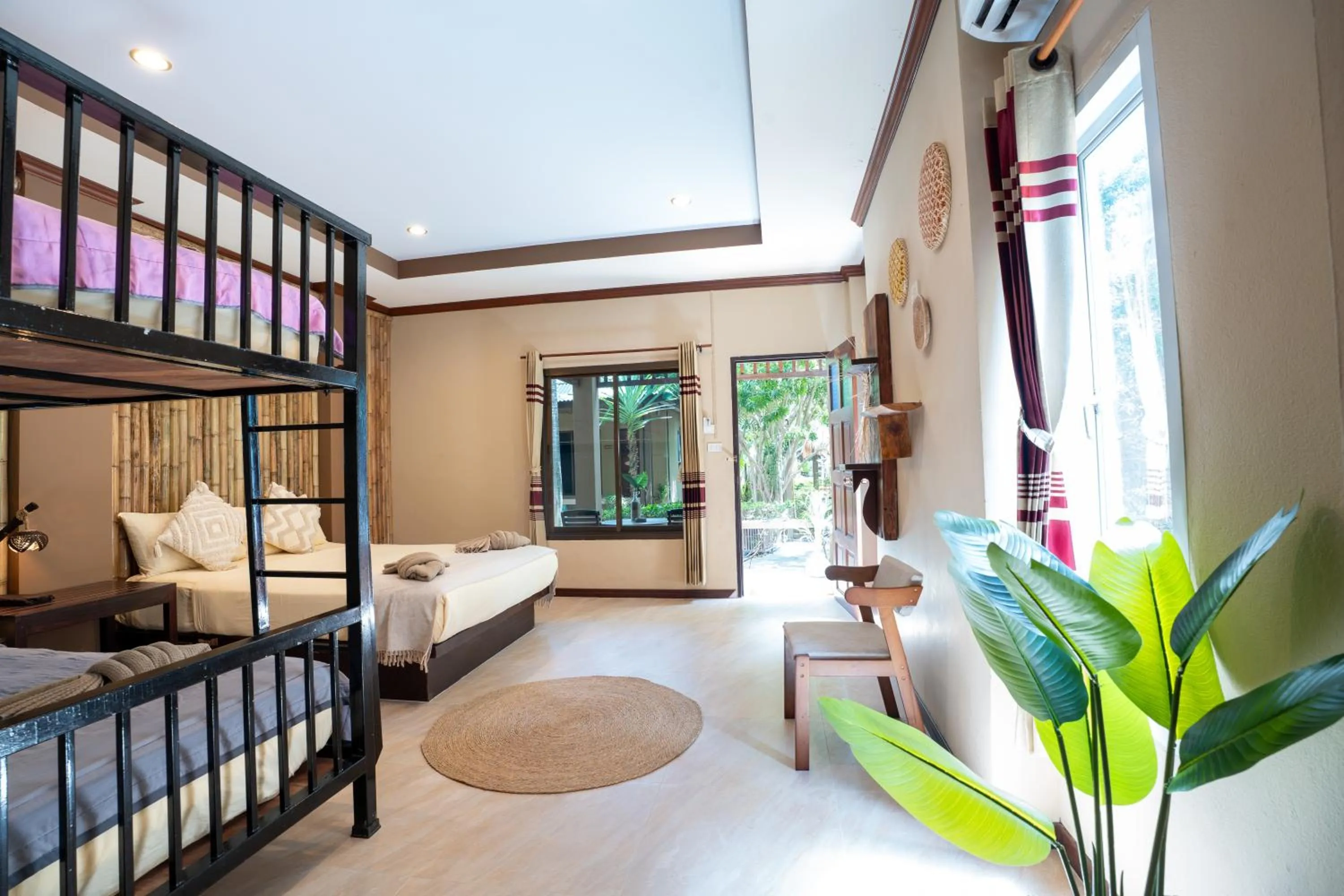 Bed in Lanta Riviera Beach Resort