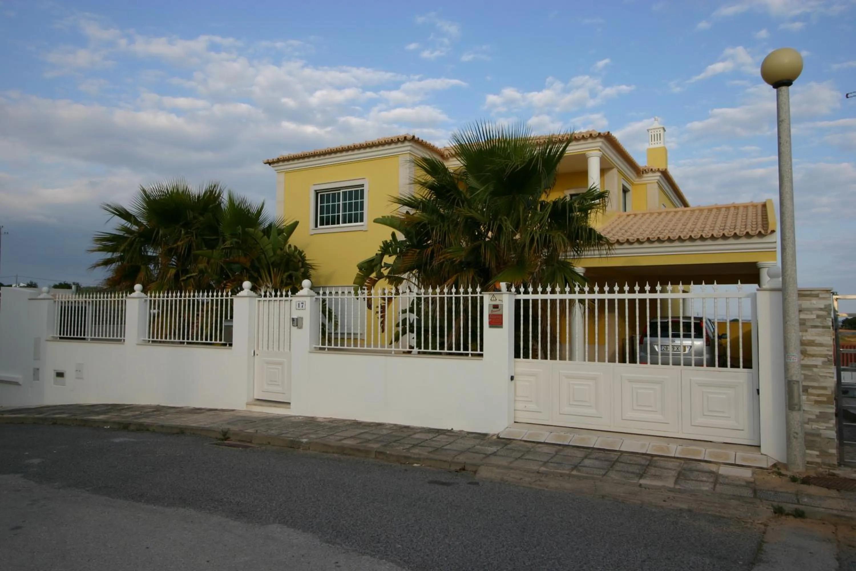 Property building in Villa vista mar e piscina