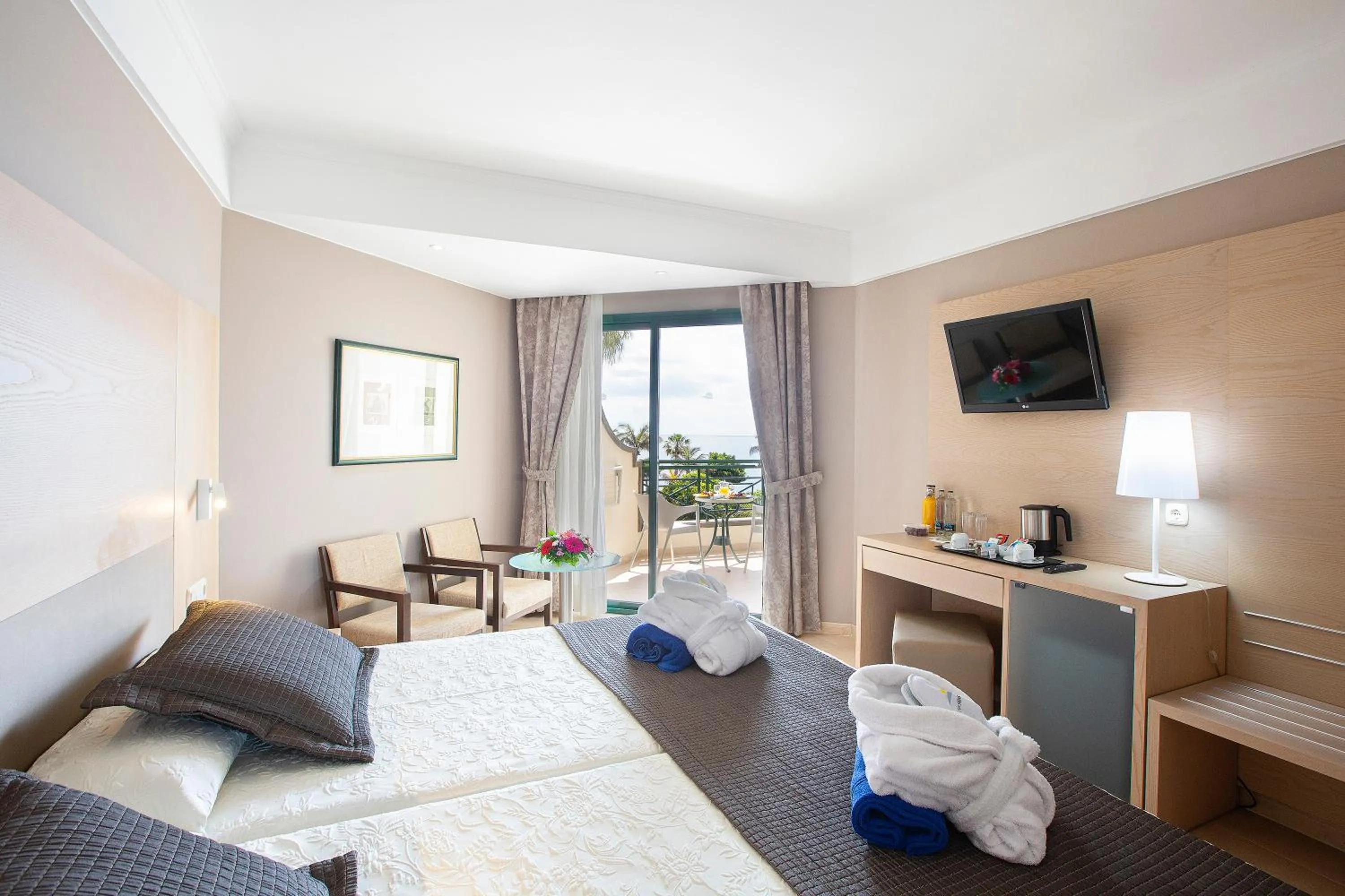 Bedroom, Bed in Hipotels Natura Palace Adults Only