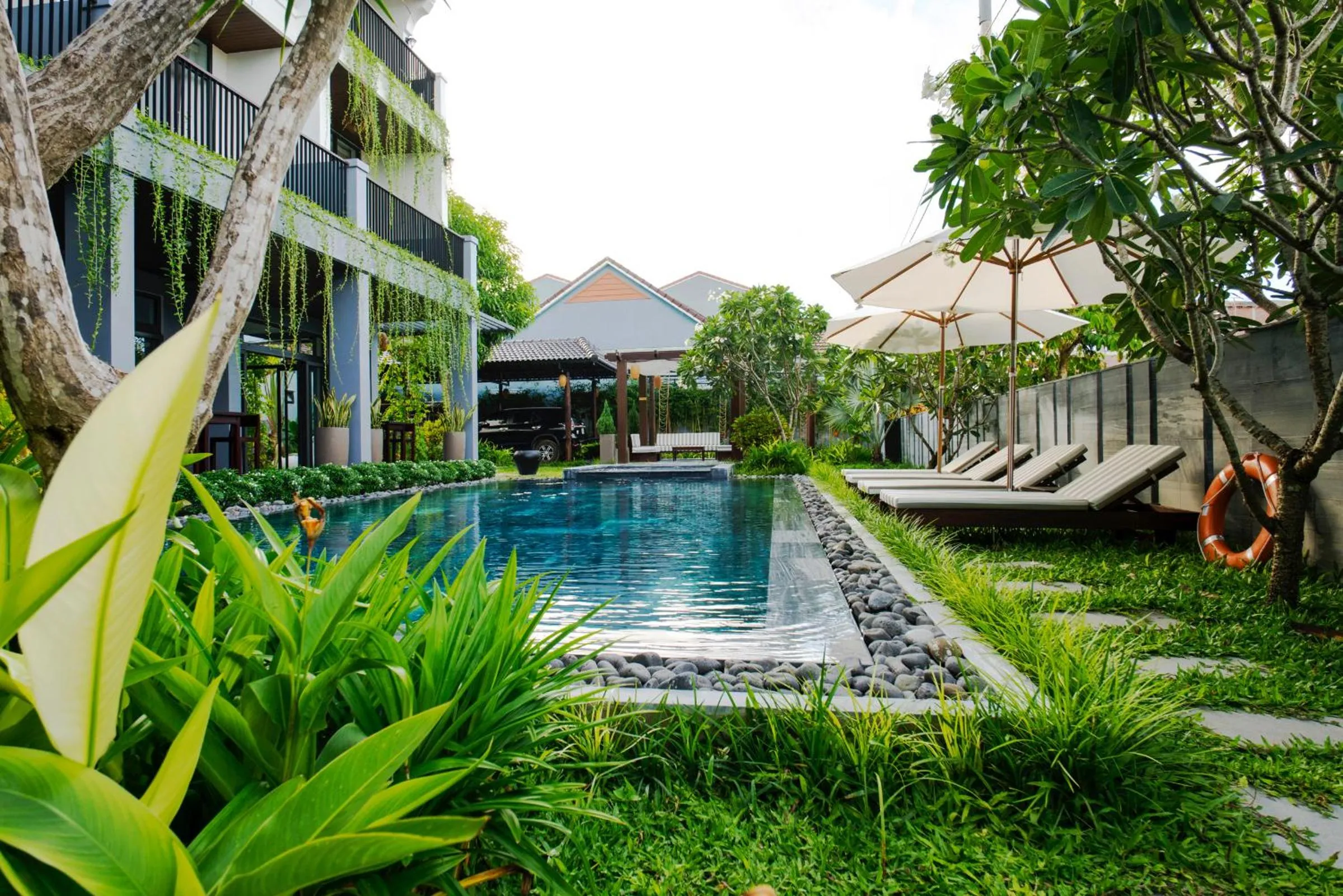 Swimming pool in Dai An Phu Villa