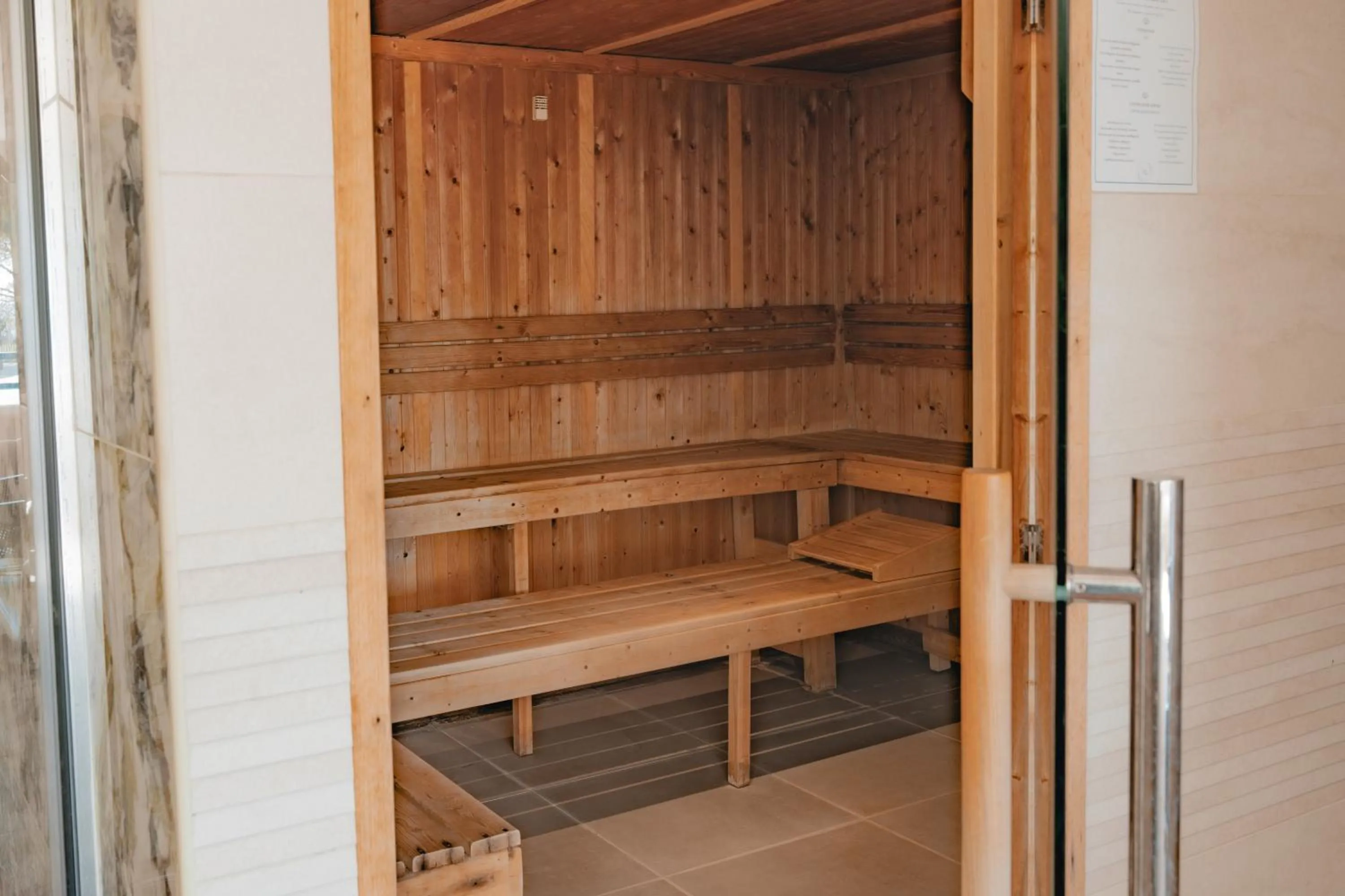 Sauna in Hôtel Édenia - Spa Estime&Sens