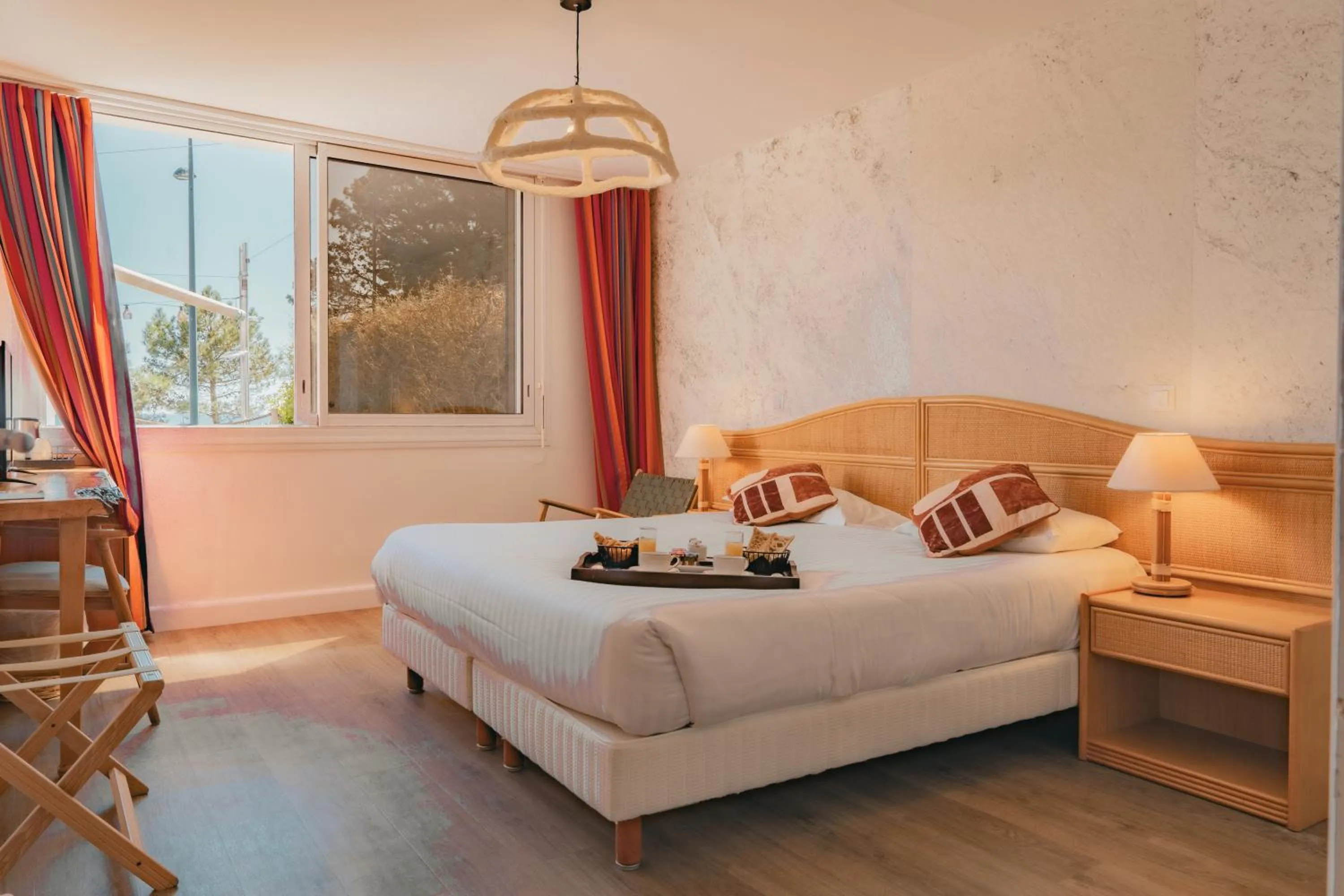 Facility for disabled guests, Bed in Hôtel Édenia - Spa Estime&Sens