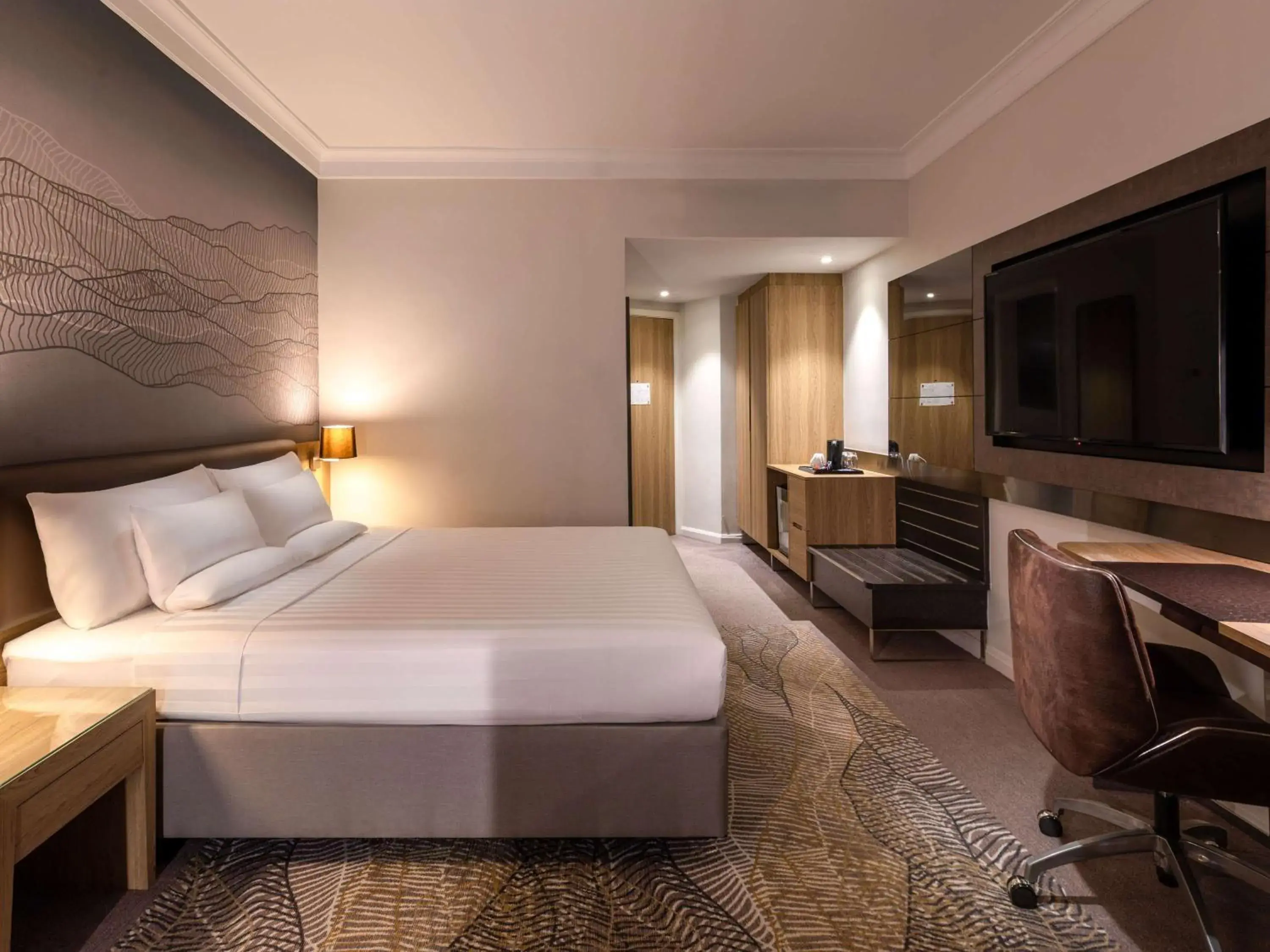 Deluxe King Room in Novotel Kuala Lumpur City Centre Deluxe King Room in Novotel Kuala Lumpur City Centre