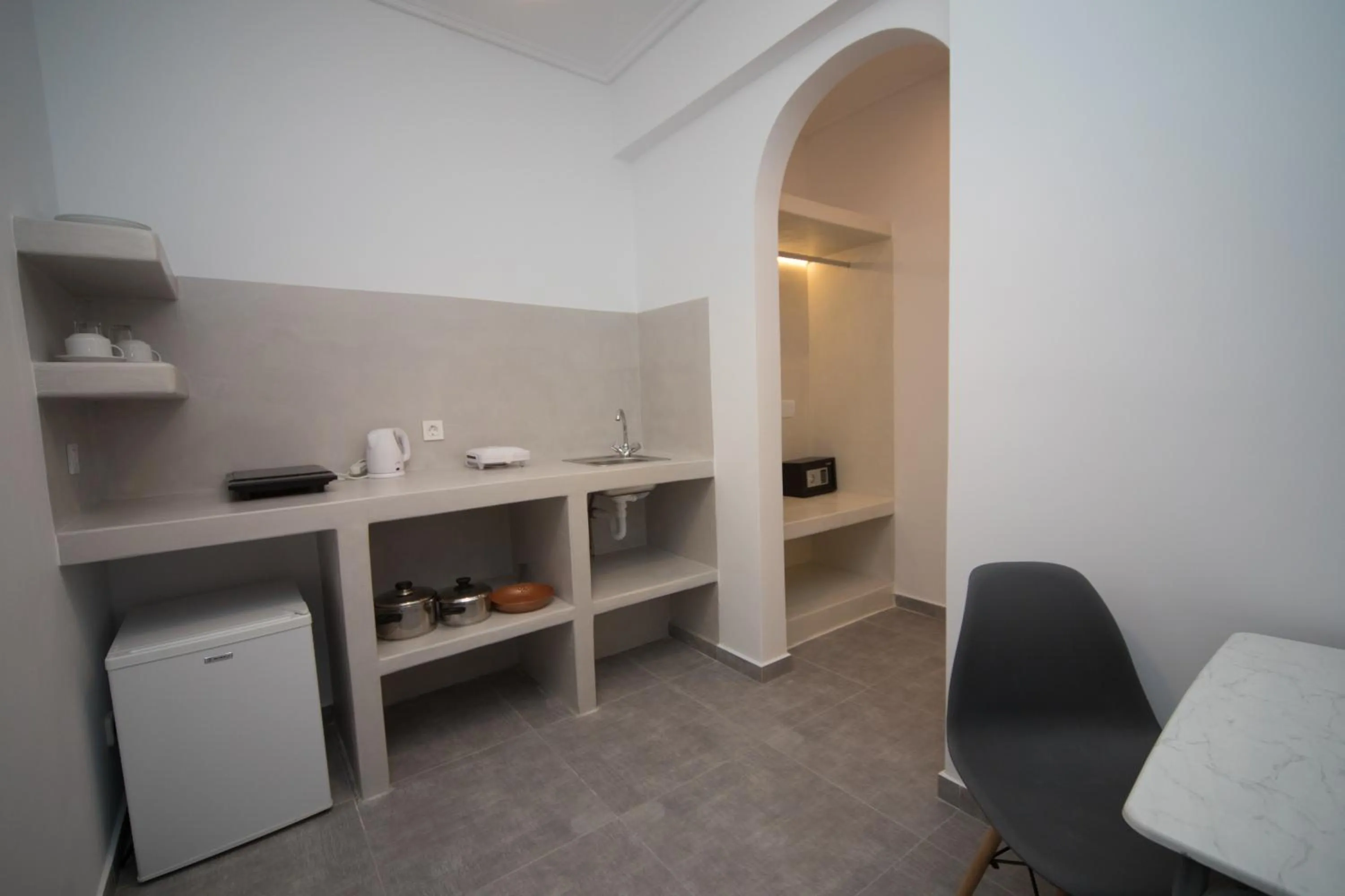 Markakis Studios Fira Town