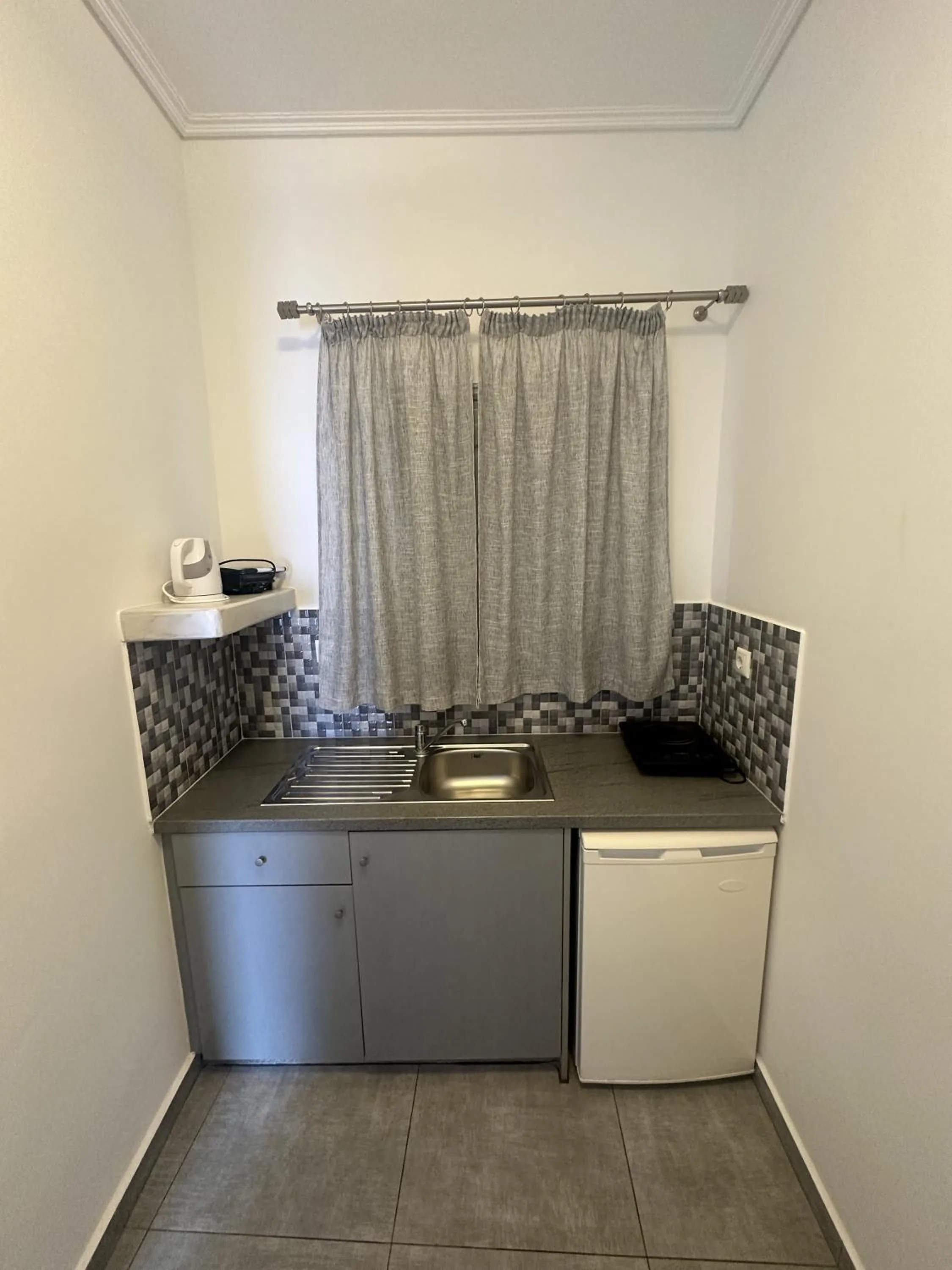 Markakis Studios Fira Town