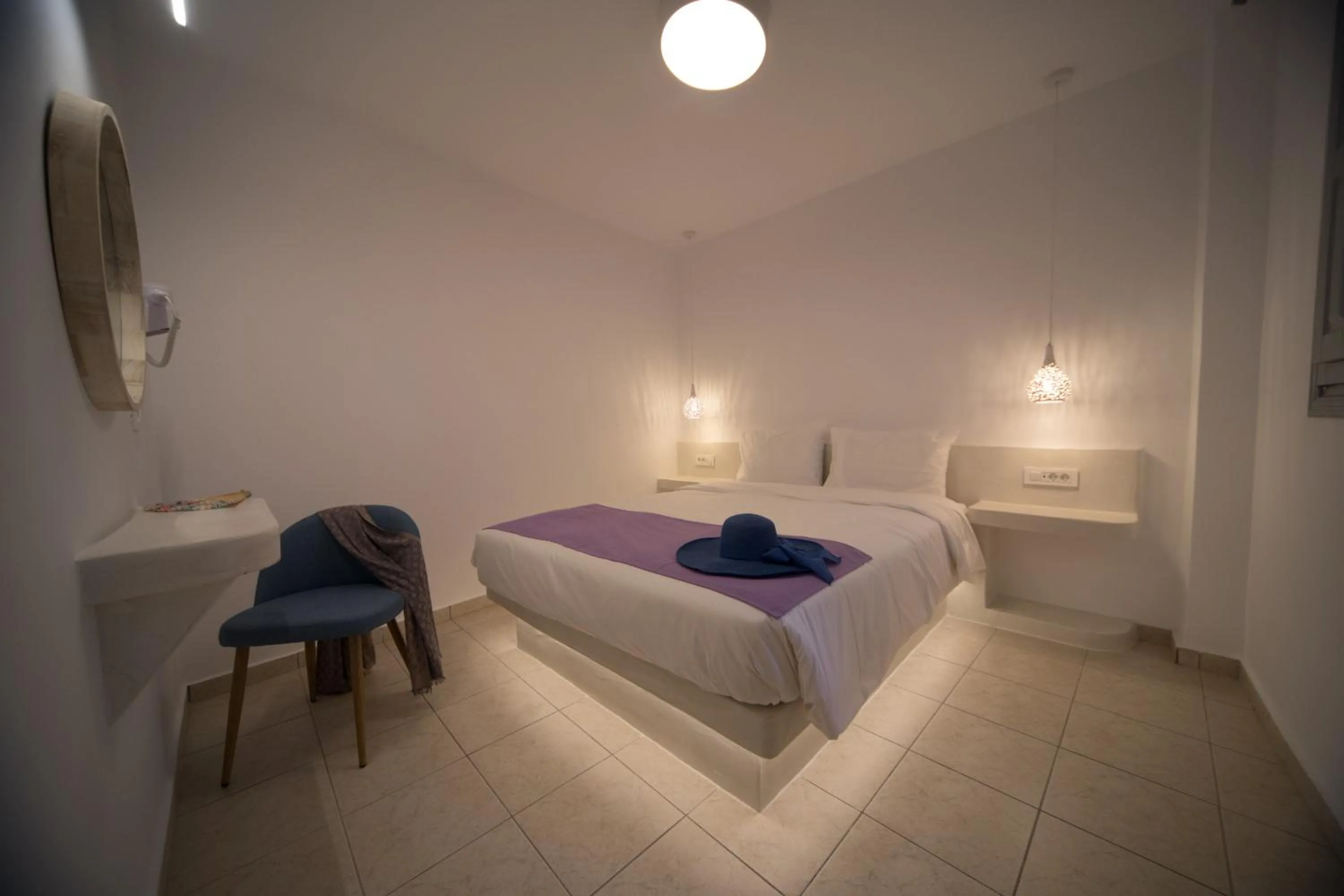 Bed in Markakis Studios Fira Town