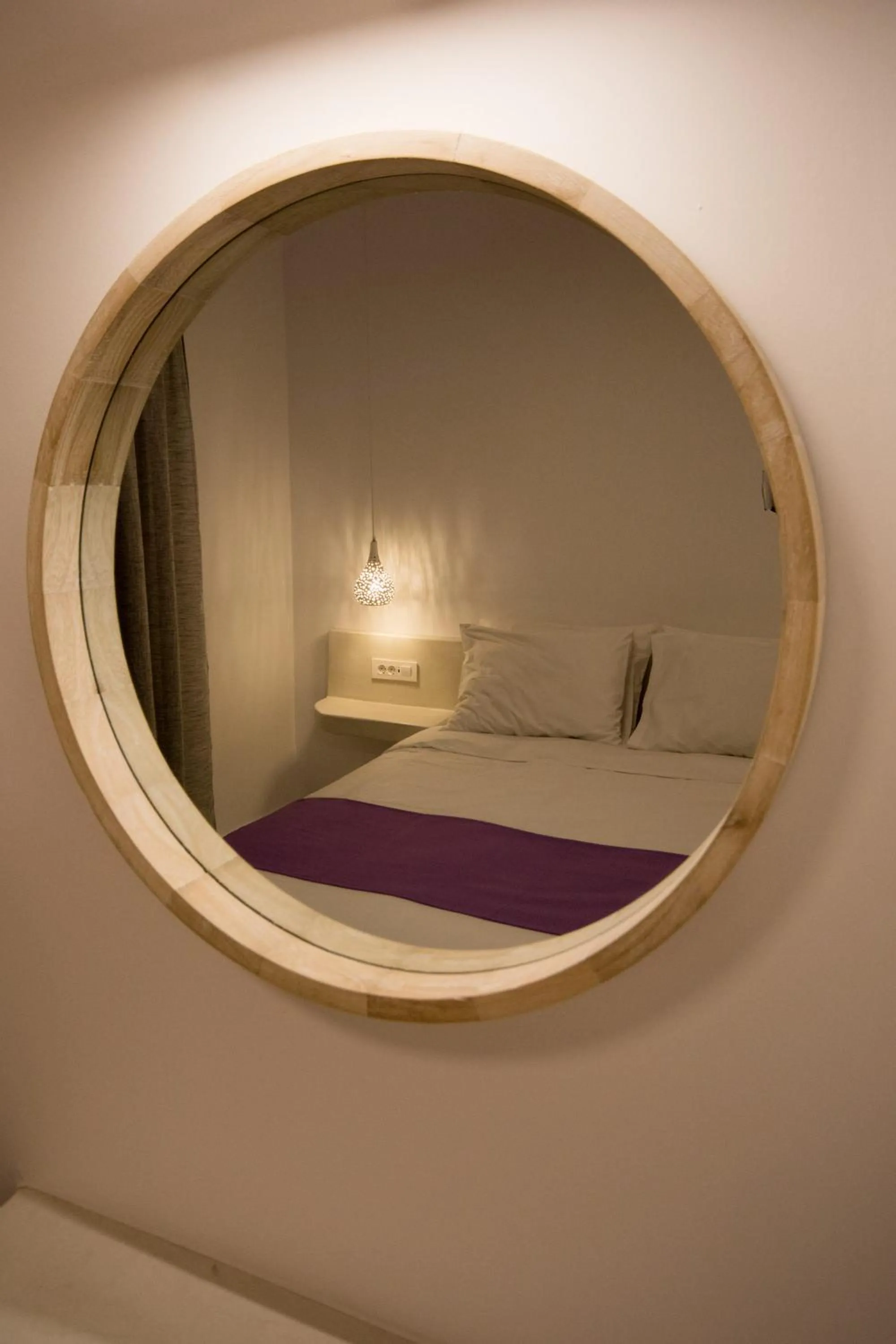 Bed in Markakis Studios Fira Town