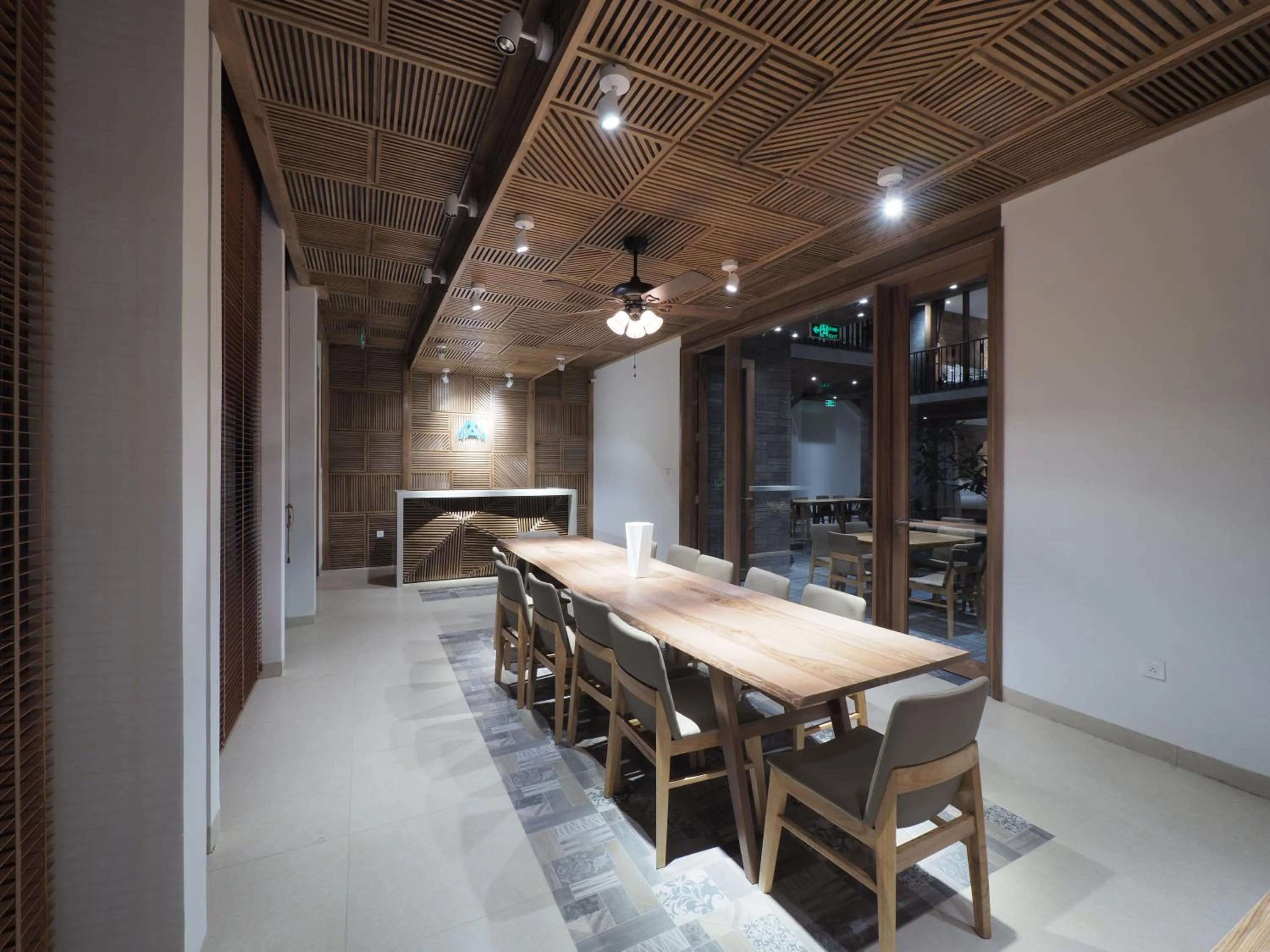 Breakfast in Mai's Boutique