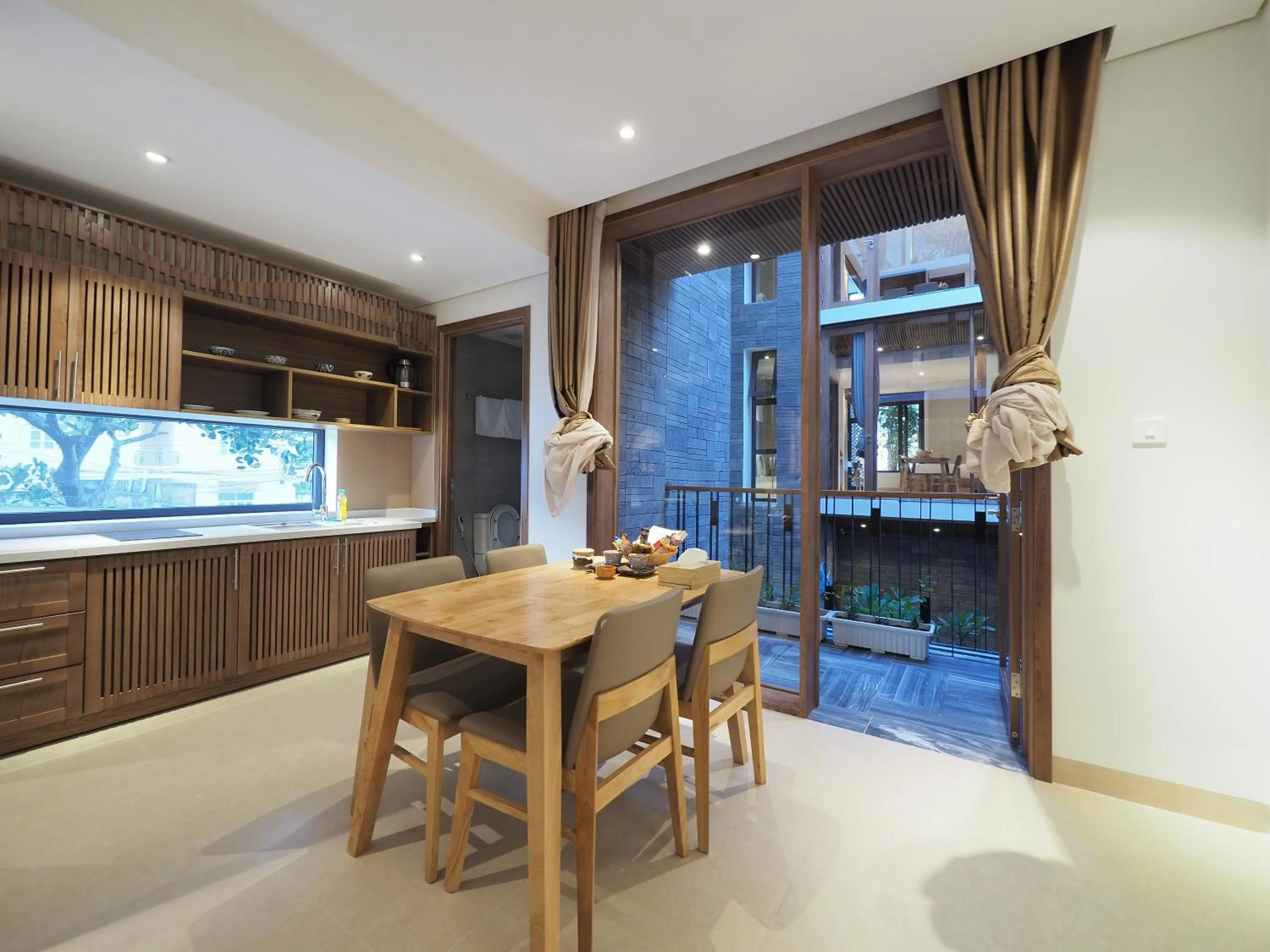 Kitchen or kitchenette in Mai's Boutique