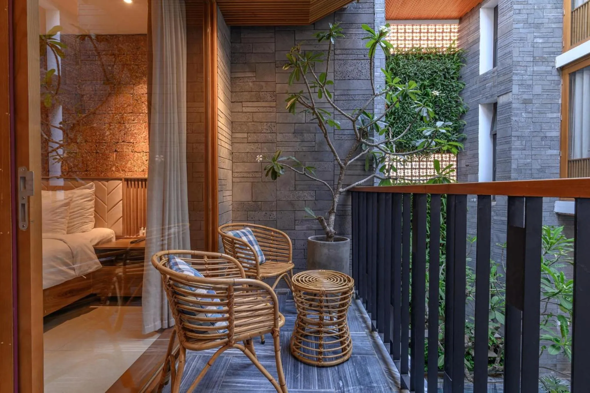 Balcony/Terrace in Mai's Boutique