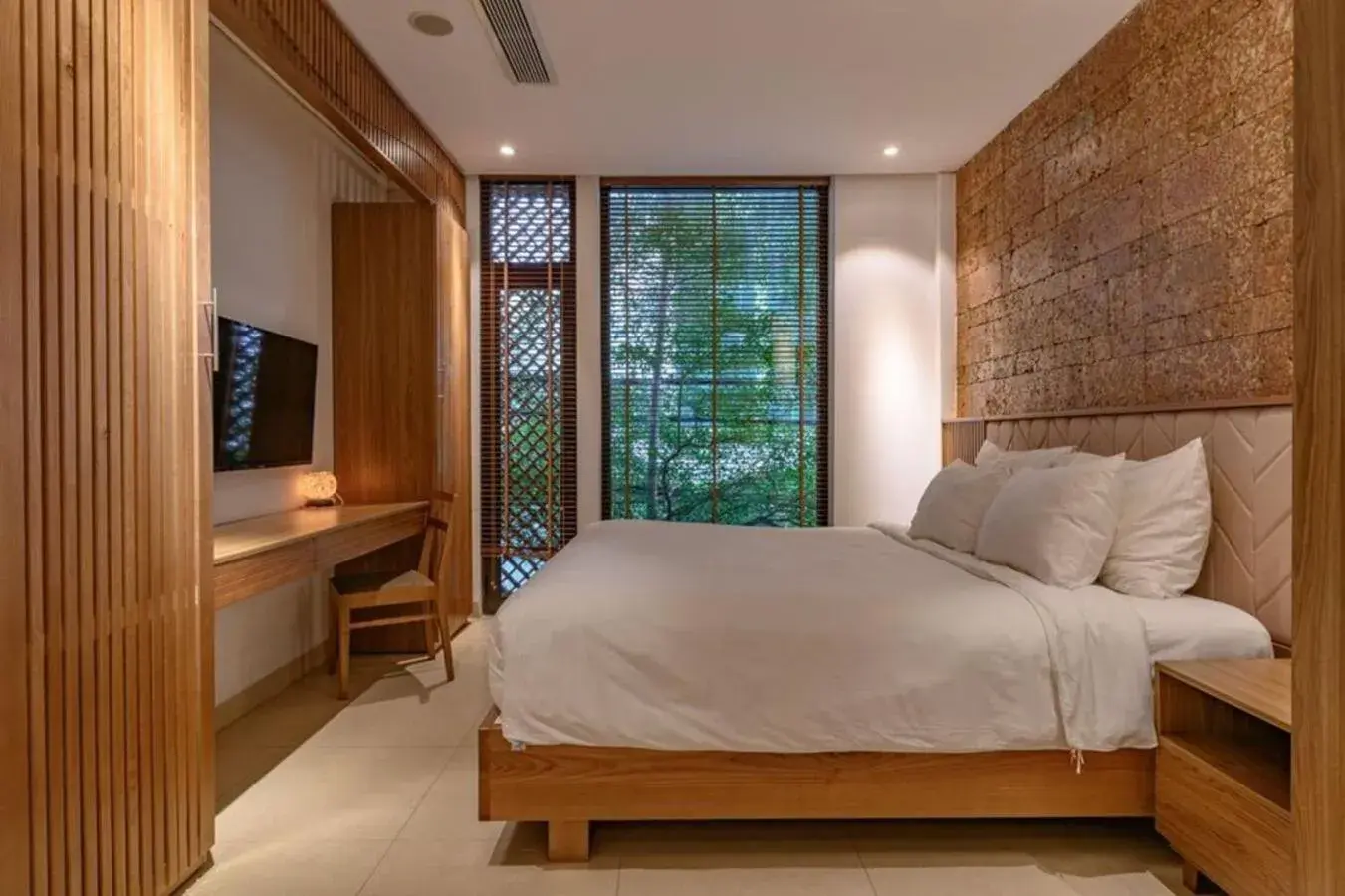 Standard Studio in Mai's Boutique Standard Studio in Mai's Boutique