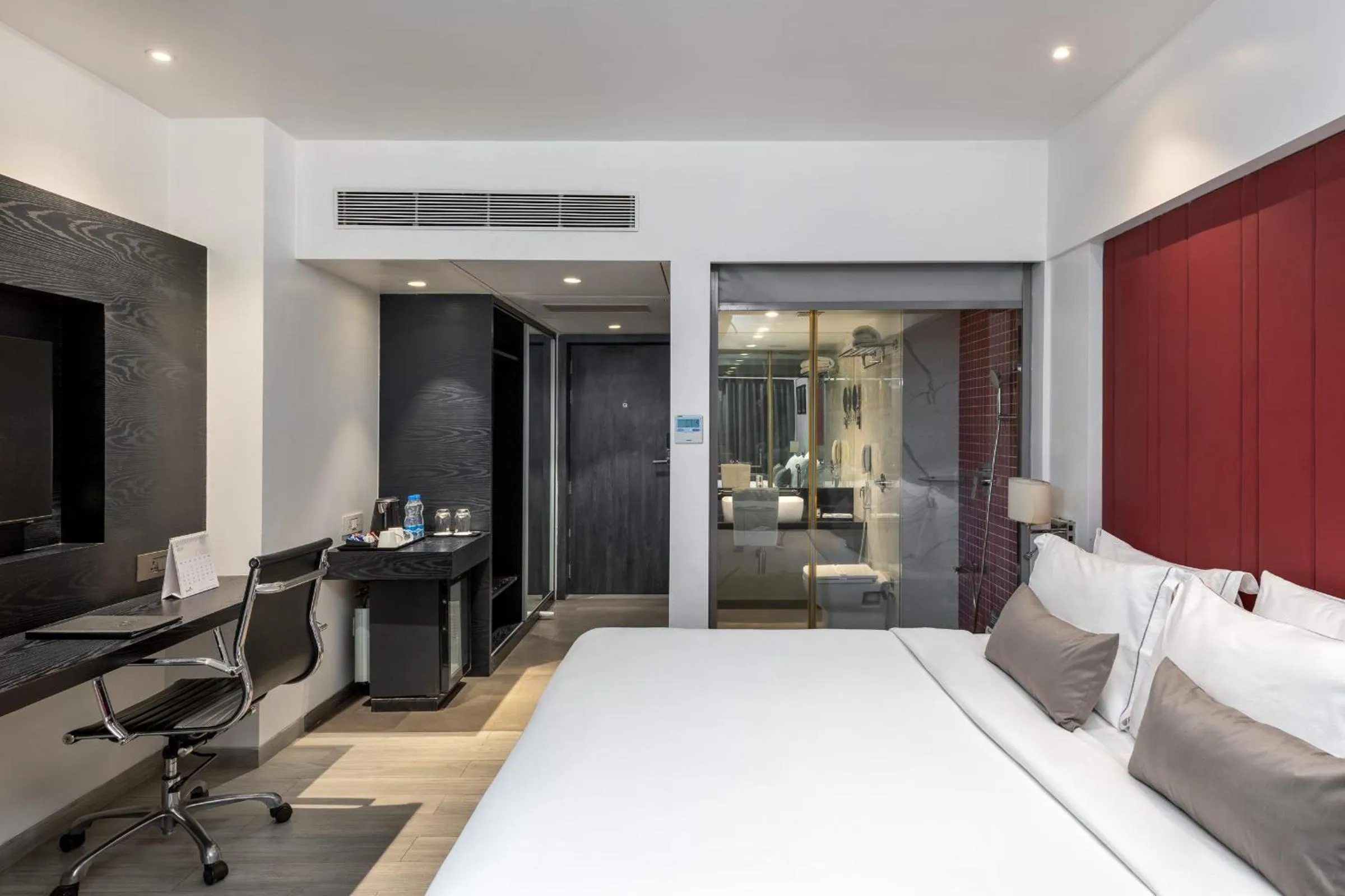 Photo of the whole room, Bed in Hotel Suncity Residency