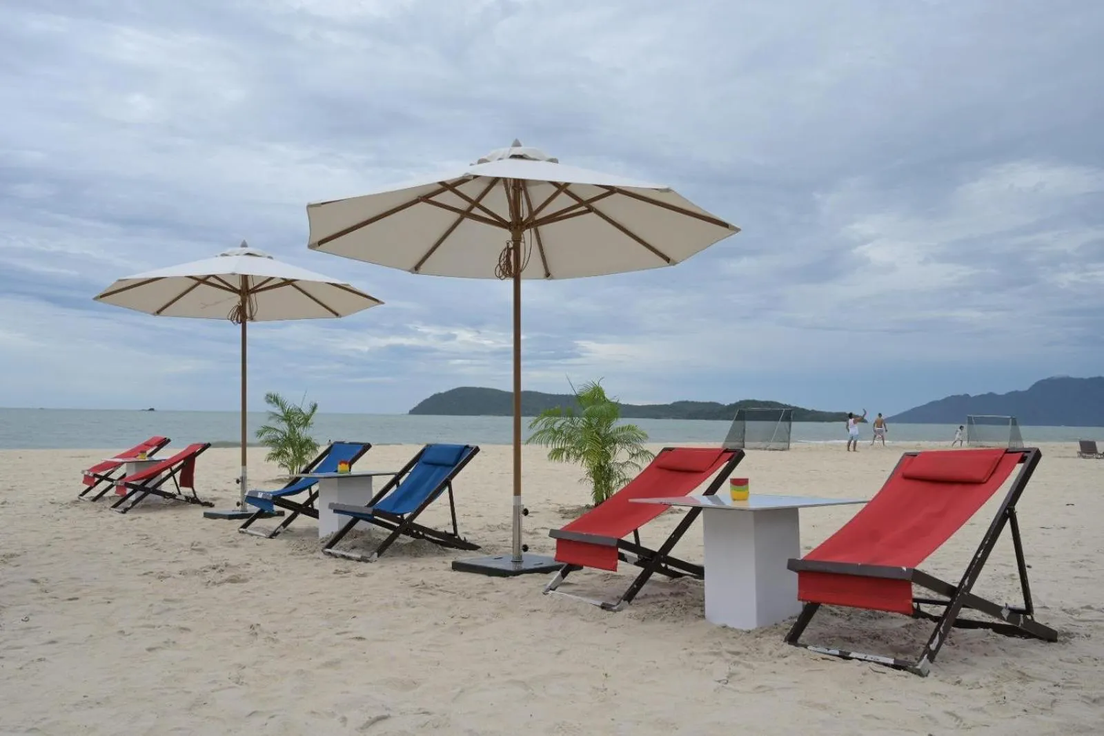 Food and drinks in Holiday Villa Resort & Beachclub Langkawi