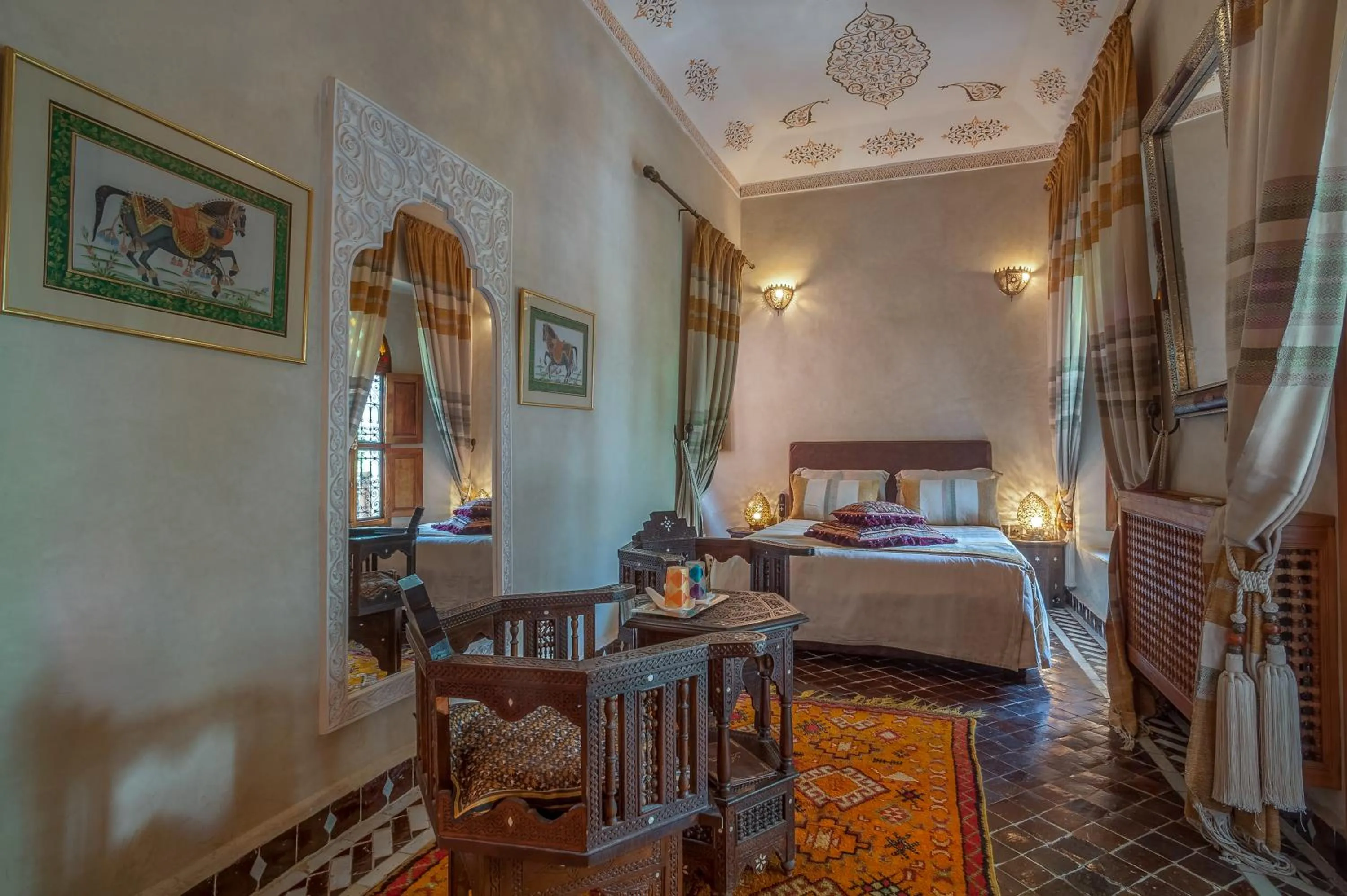 Seating area, Bed in Riad & Spa Laurence Olivier