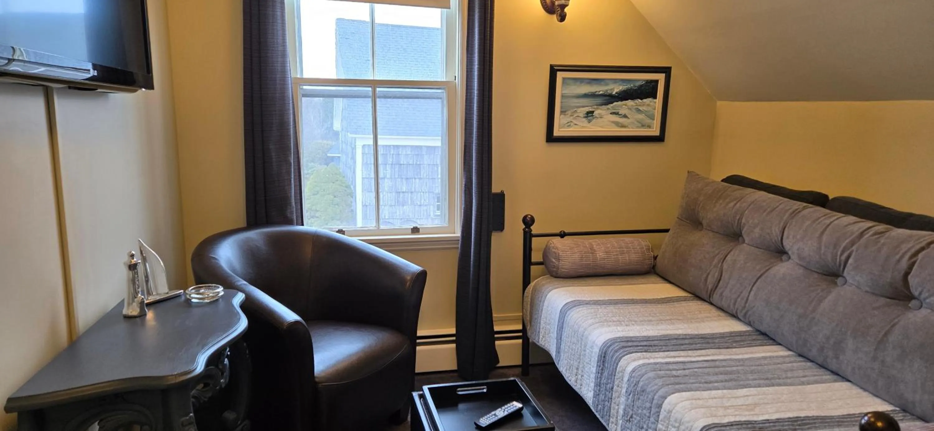 Seating area in Amherst Shore Country Inn