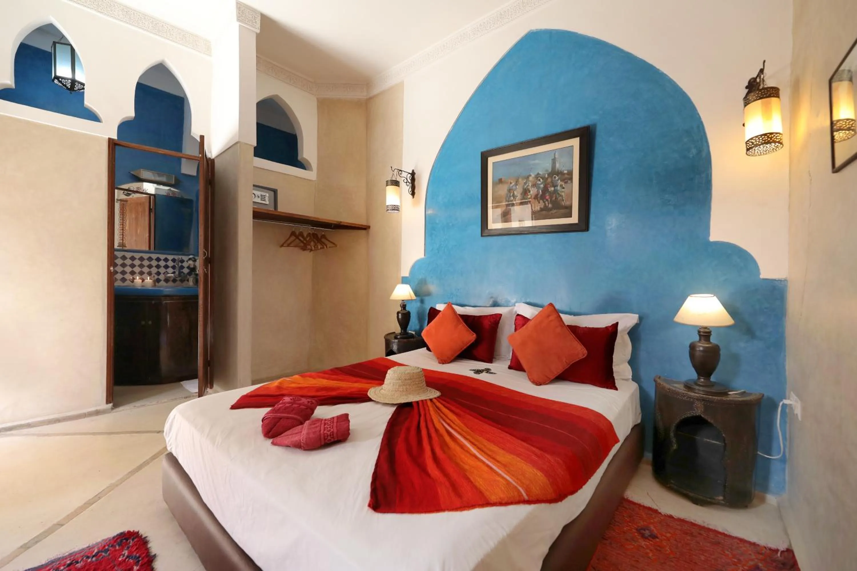 Photo of the whole room, Bed in Riad Sidi Mimoune & Spa