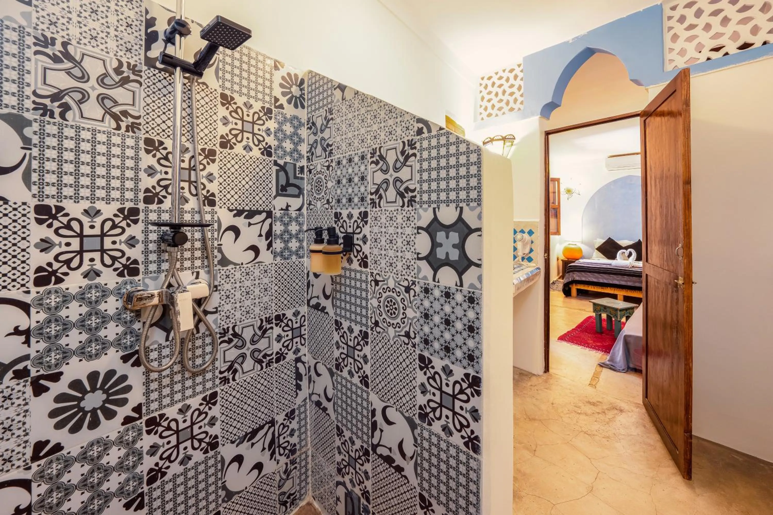 Shower in Riad Sidi Mimoune & Spa