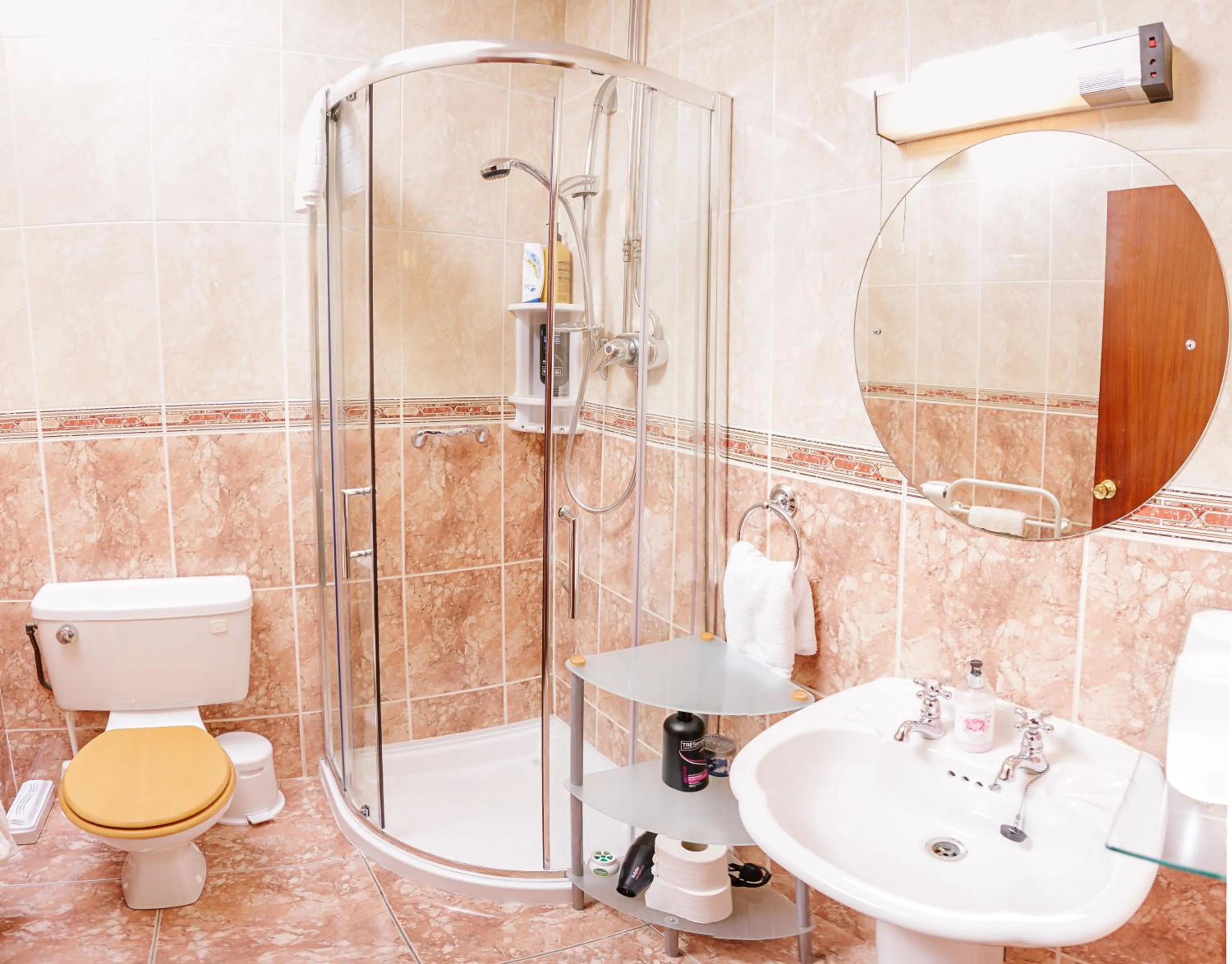 Bathroom in The Harp