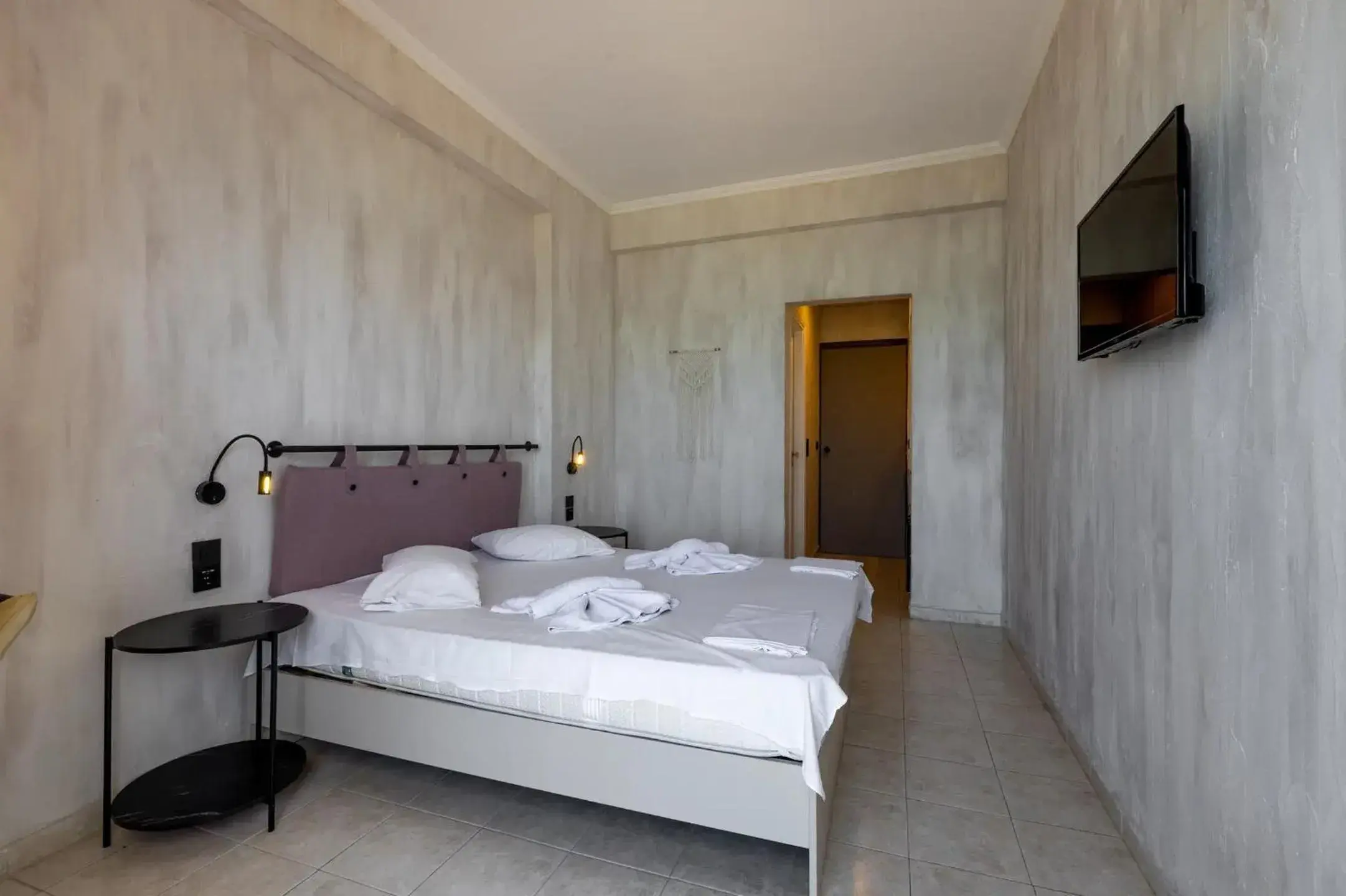 Double Room with Pool View in Argassi Beach Hotel Double Room with Pool View in Argassi Beach Hotel