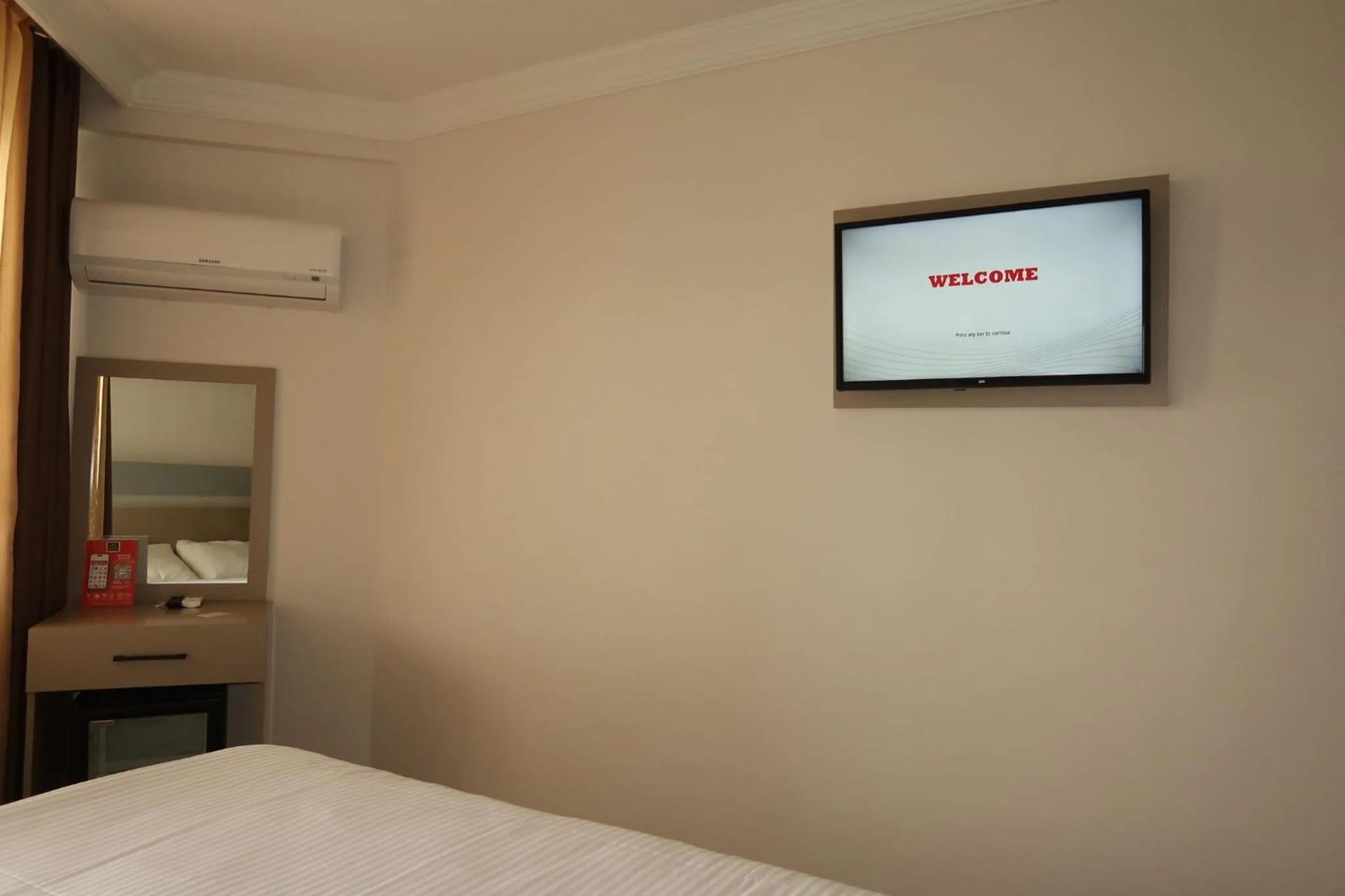 TV and multimedia, Bed in Zel Hotel