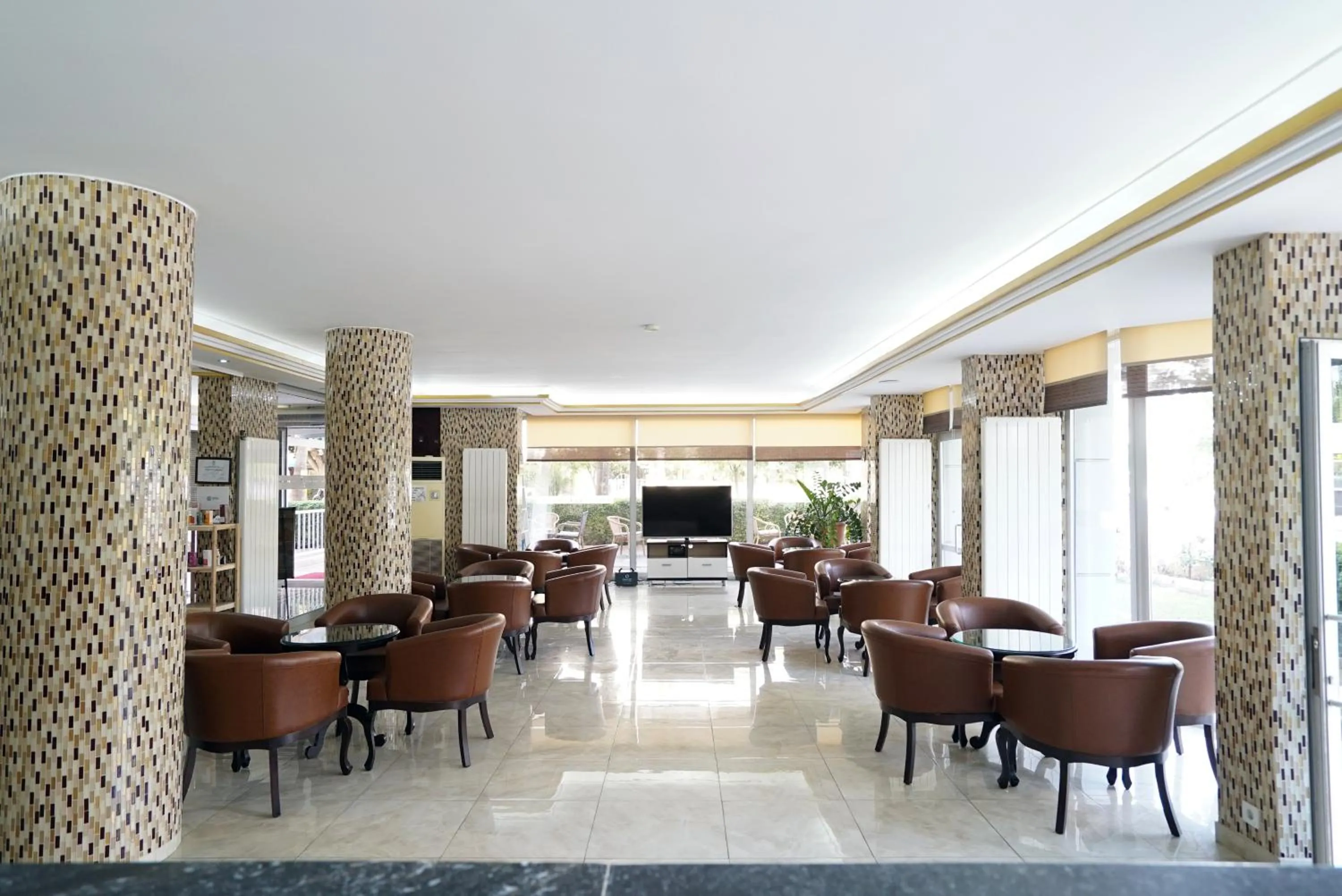 Seating area in Zel Hotel