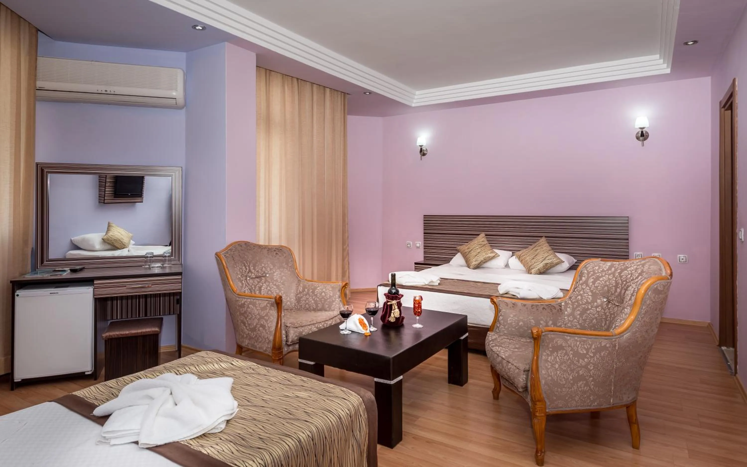 Bedroom, Bed in Zel Hotel